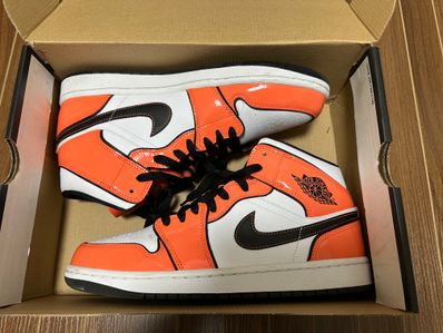 Nike Air Jordan 1 Mid SE "Turf Orange"