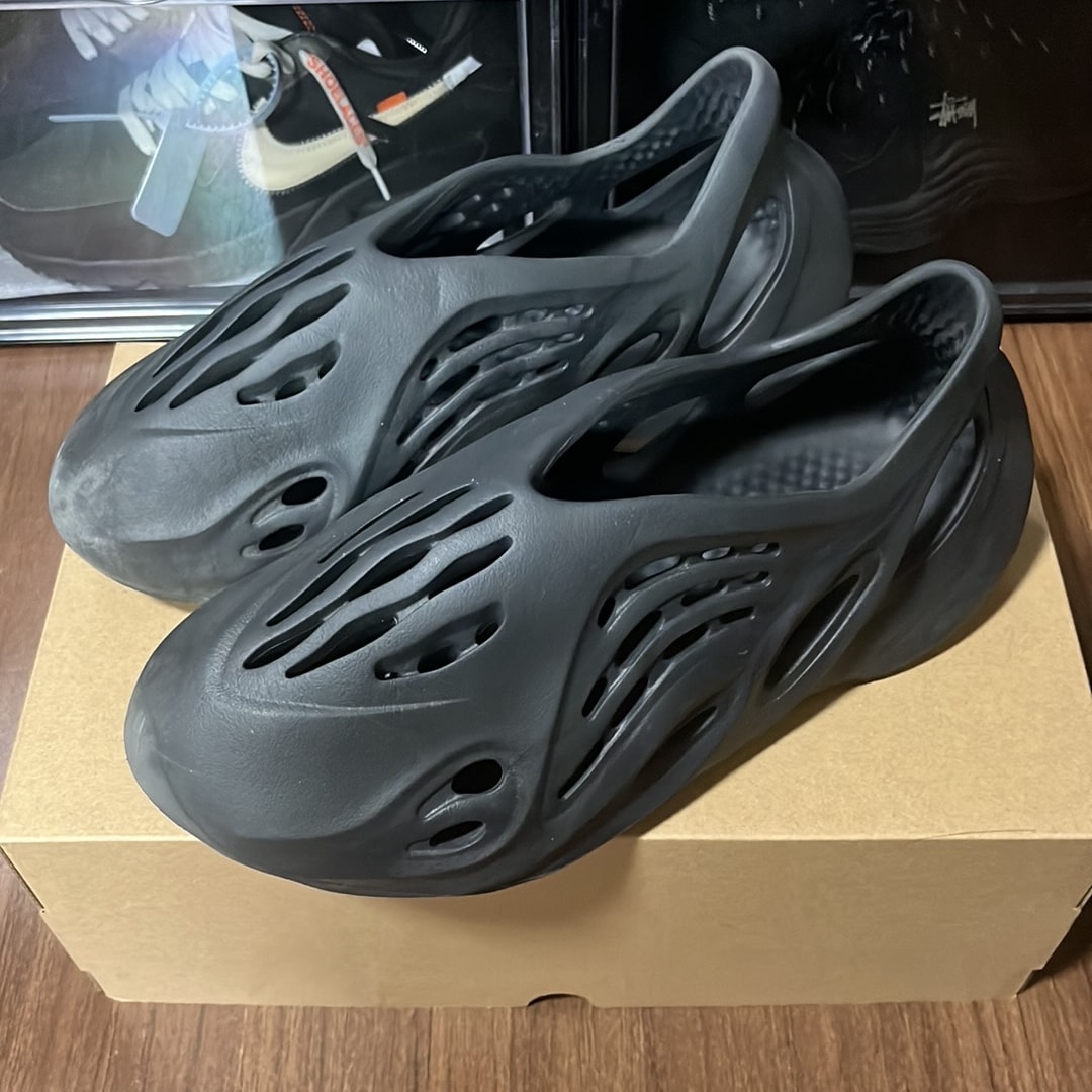 adidas YEEZY Foam Runner "Onyx"