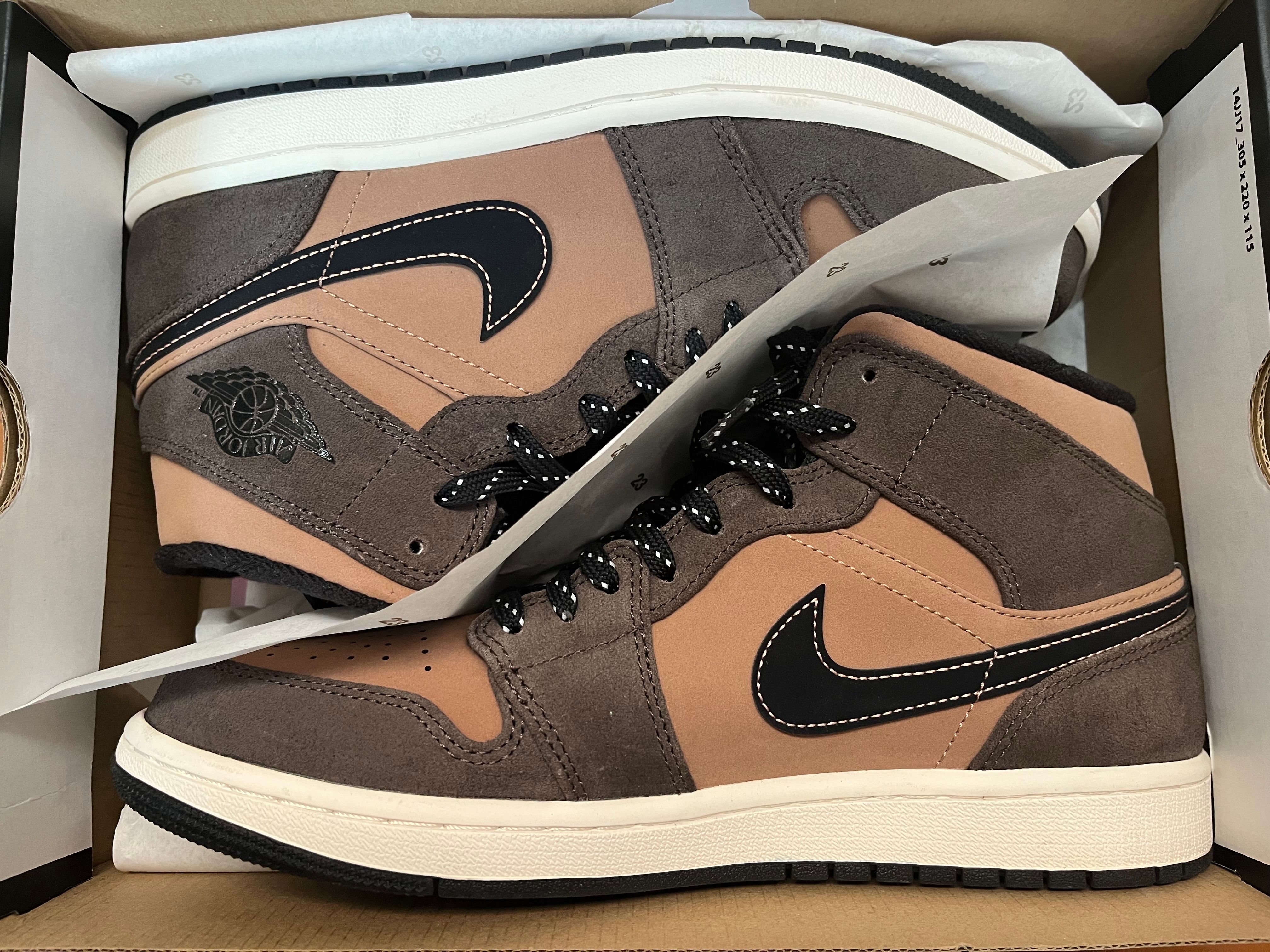 Nike Air Jordan 1 Mid SE "Dark Chocolate"