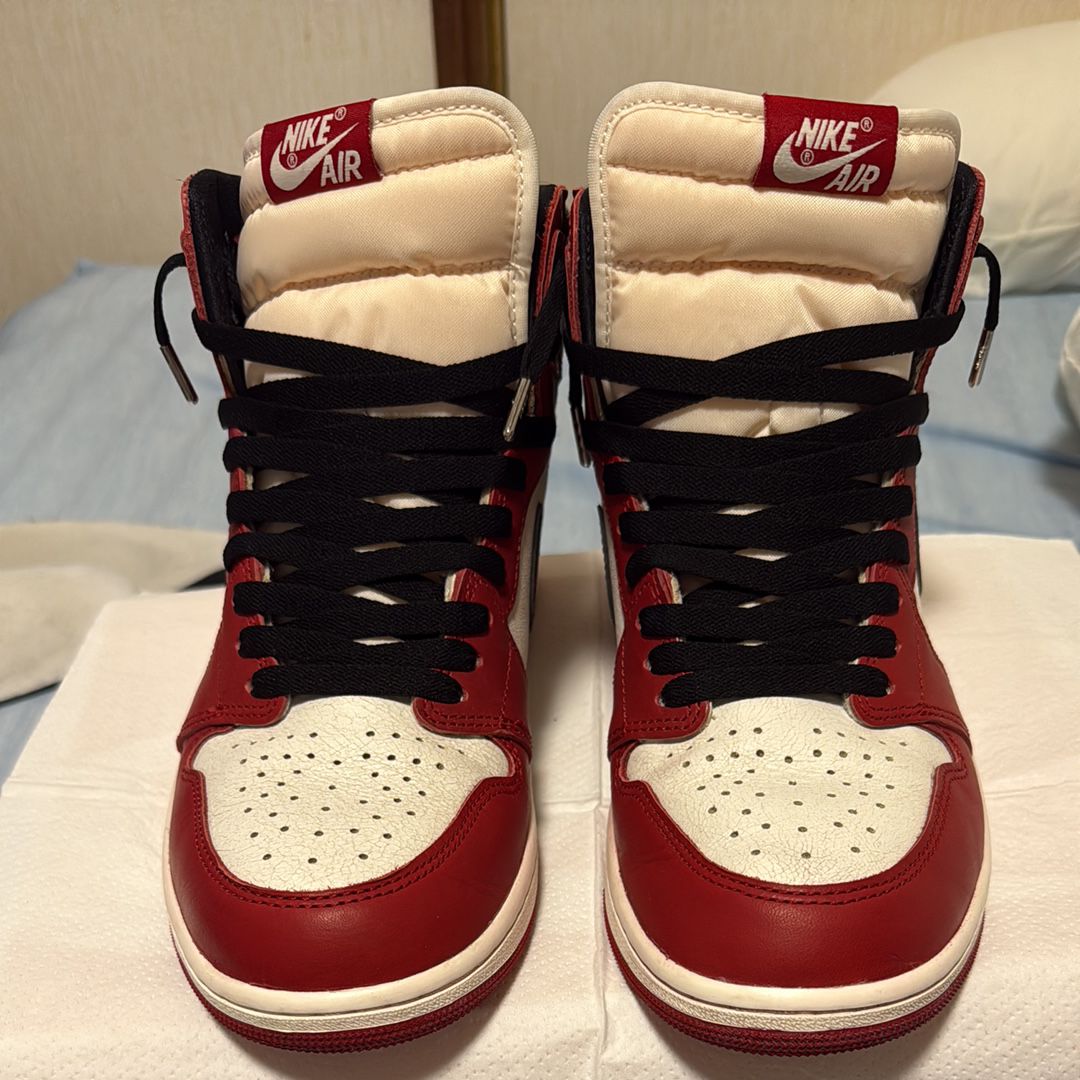 Nike Air Jordan 1 High OG "Lost & Found/Chicago"