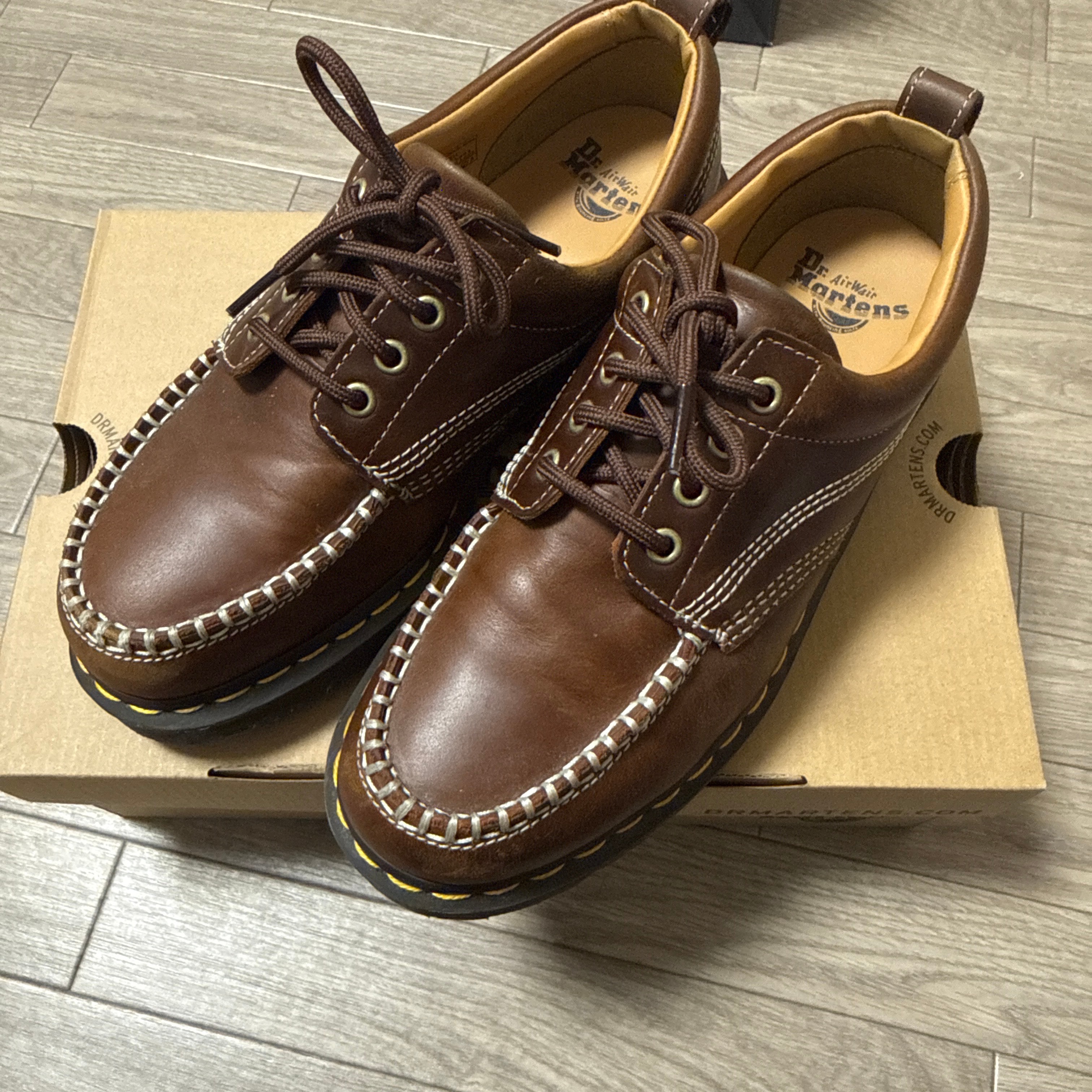 ドクターマーチン ローウェル "バタースコッチ"