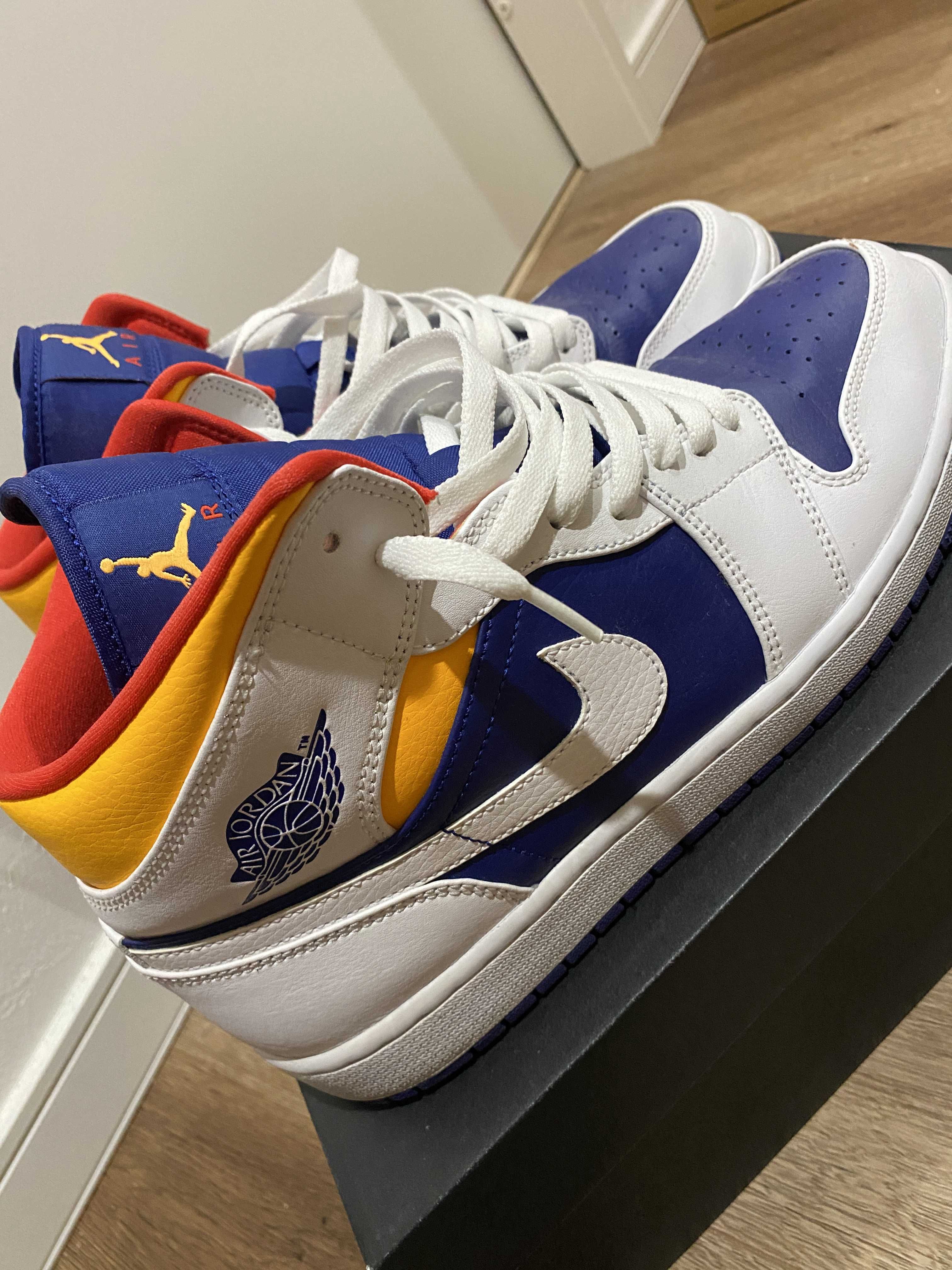 NIKE AIR JORDAN 1 MID "WHITE/NAVY/YELLOW"