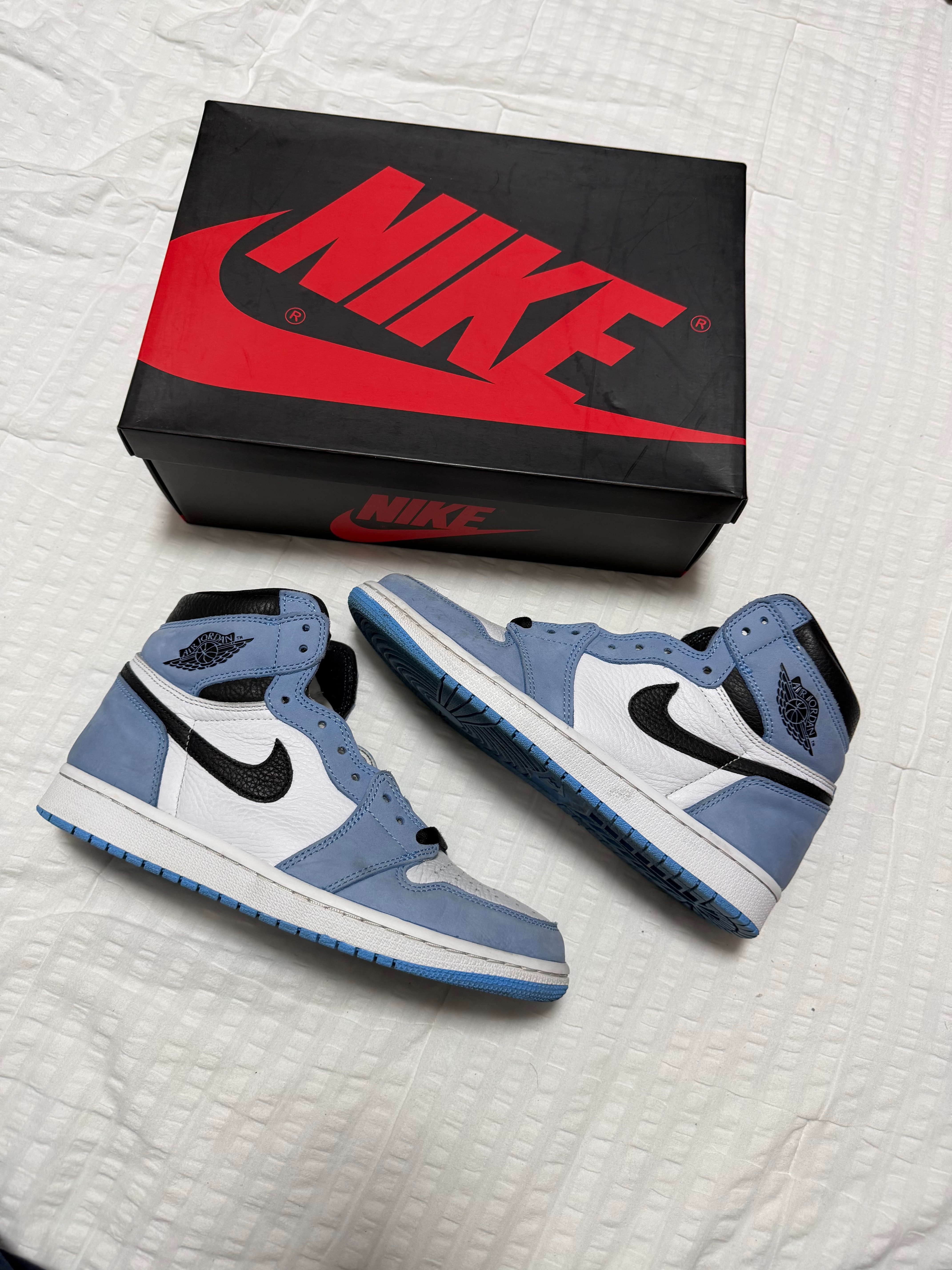 Nike Air Jordan 1 High OG "University Blue"