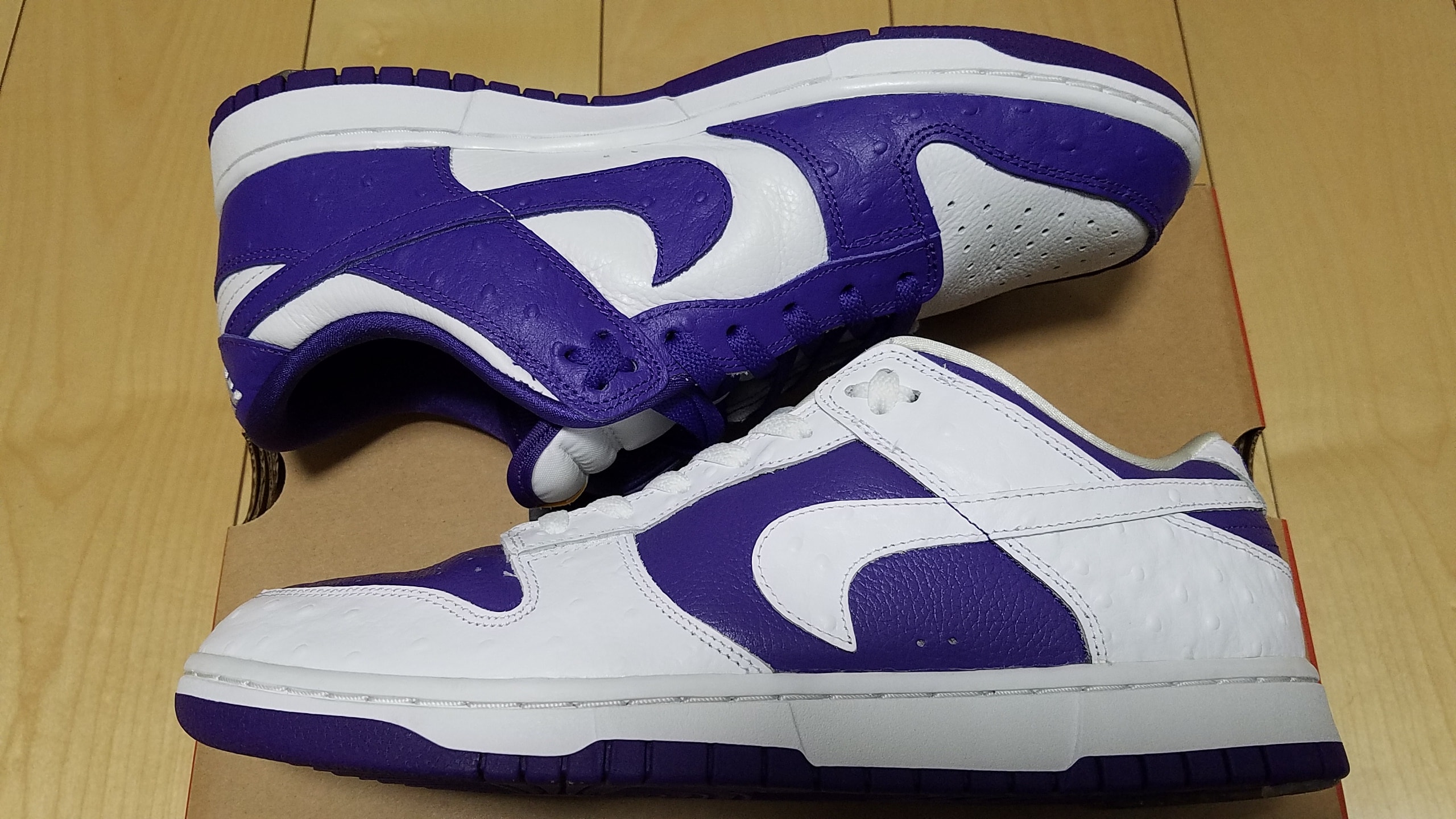 Nike Women's Dunk Low "Made You Look"