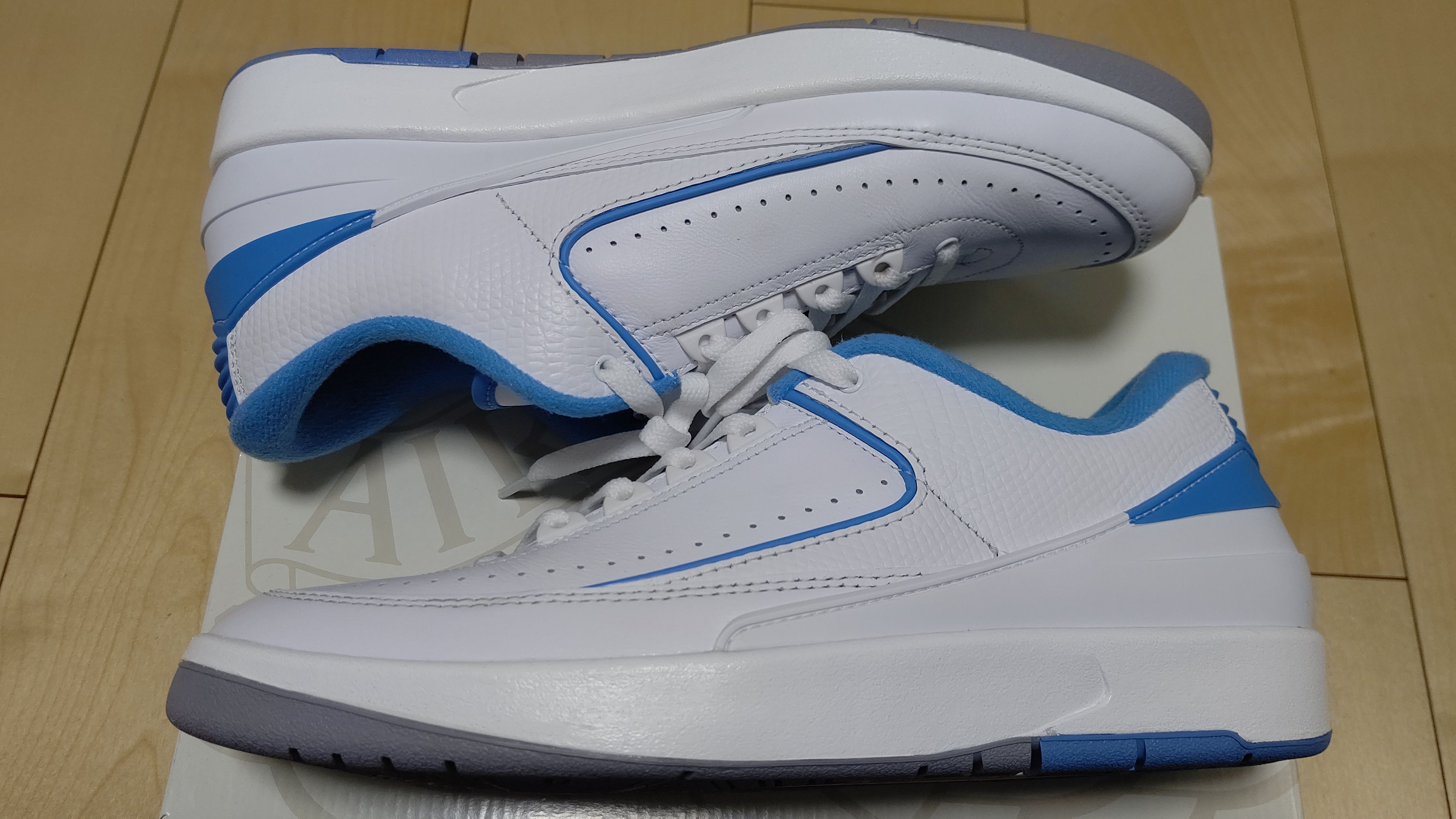 Nike Air Jordan 2 Retro Low "University Blue"