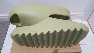 adidas YEEZY Slide "Resin" (FZ5904)