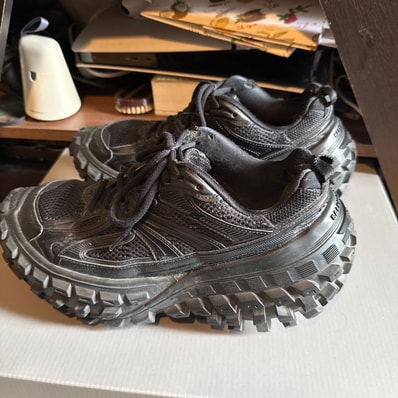 BALENCIAGA Bouncer (Defender) Sneaker "Black"