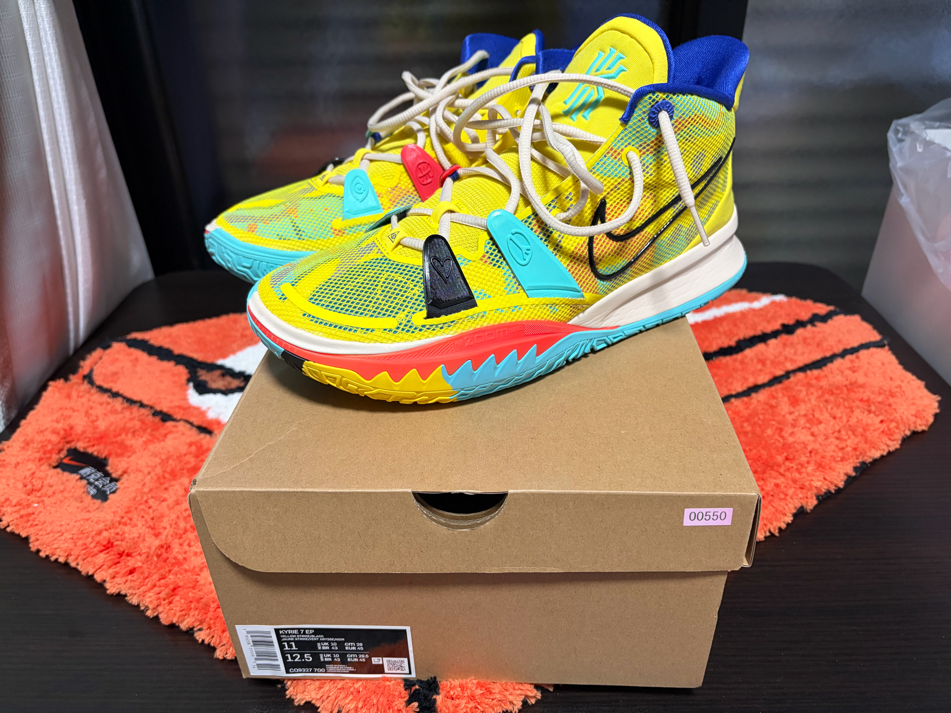 Nike Kyrie 7 "Yellow Strike"