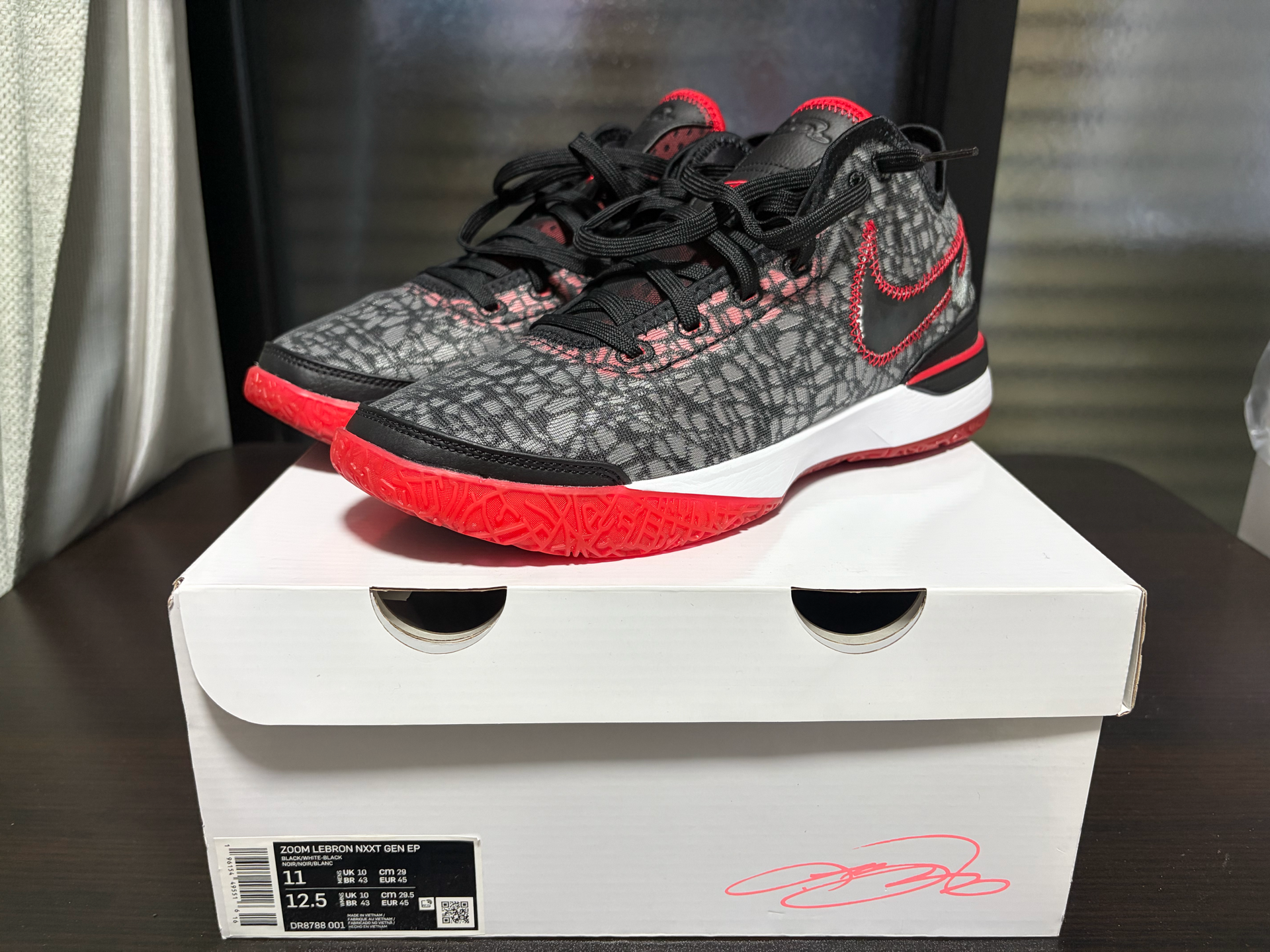 Nike LeBron NXXT Gen "Black/University Red/White"
