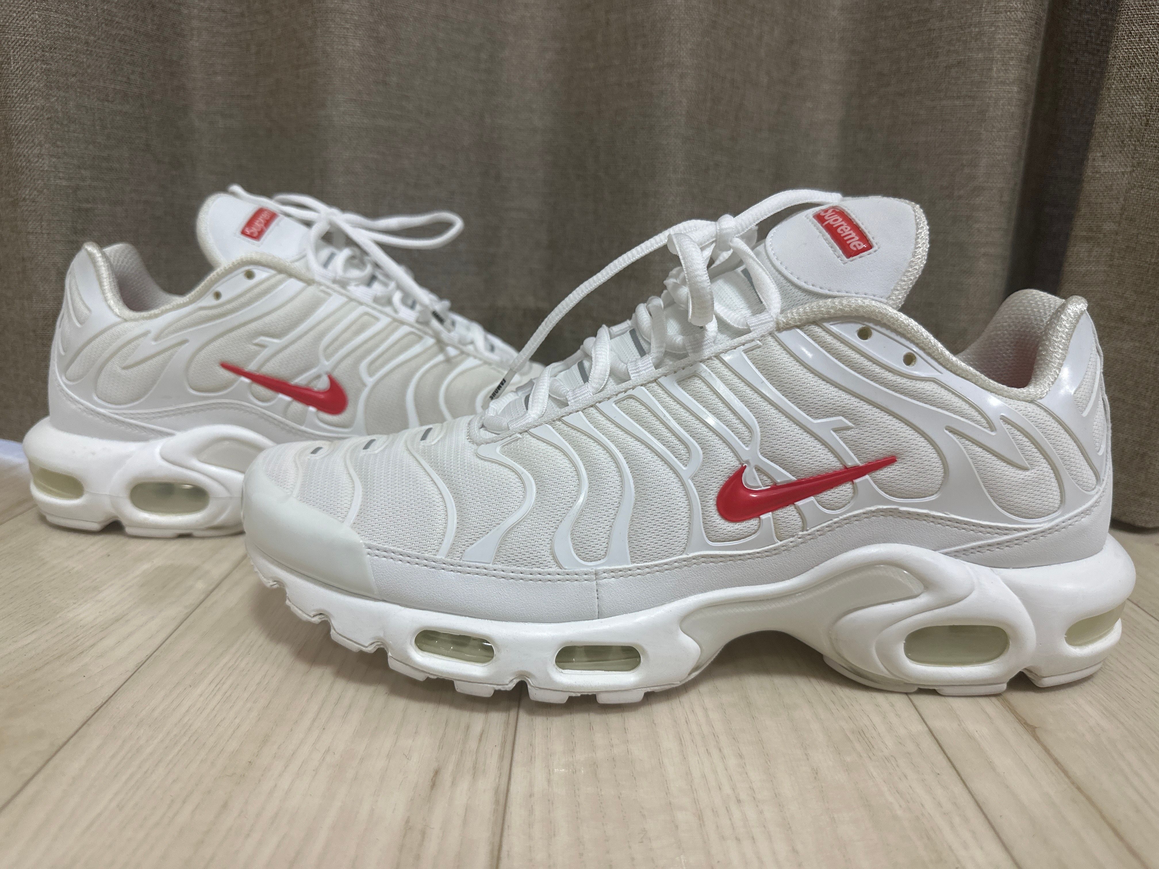 Supreme x Nike Air Max Plus TN "White/Speed Red"