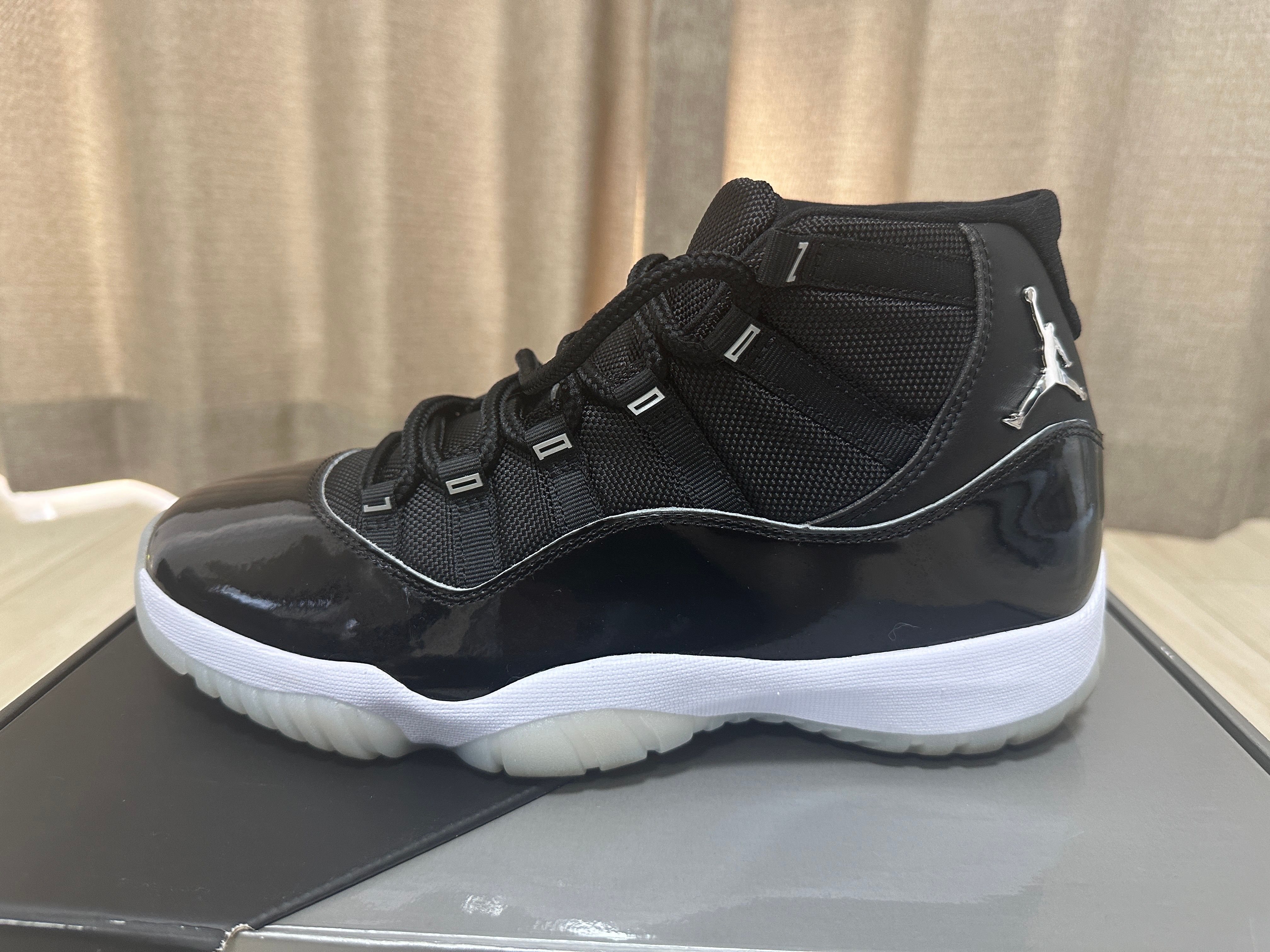 Nike Air Jordan 11 "Jubilee"