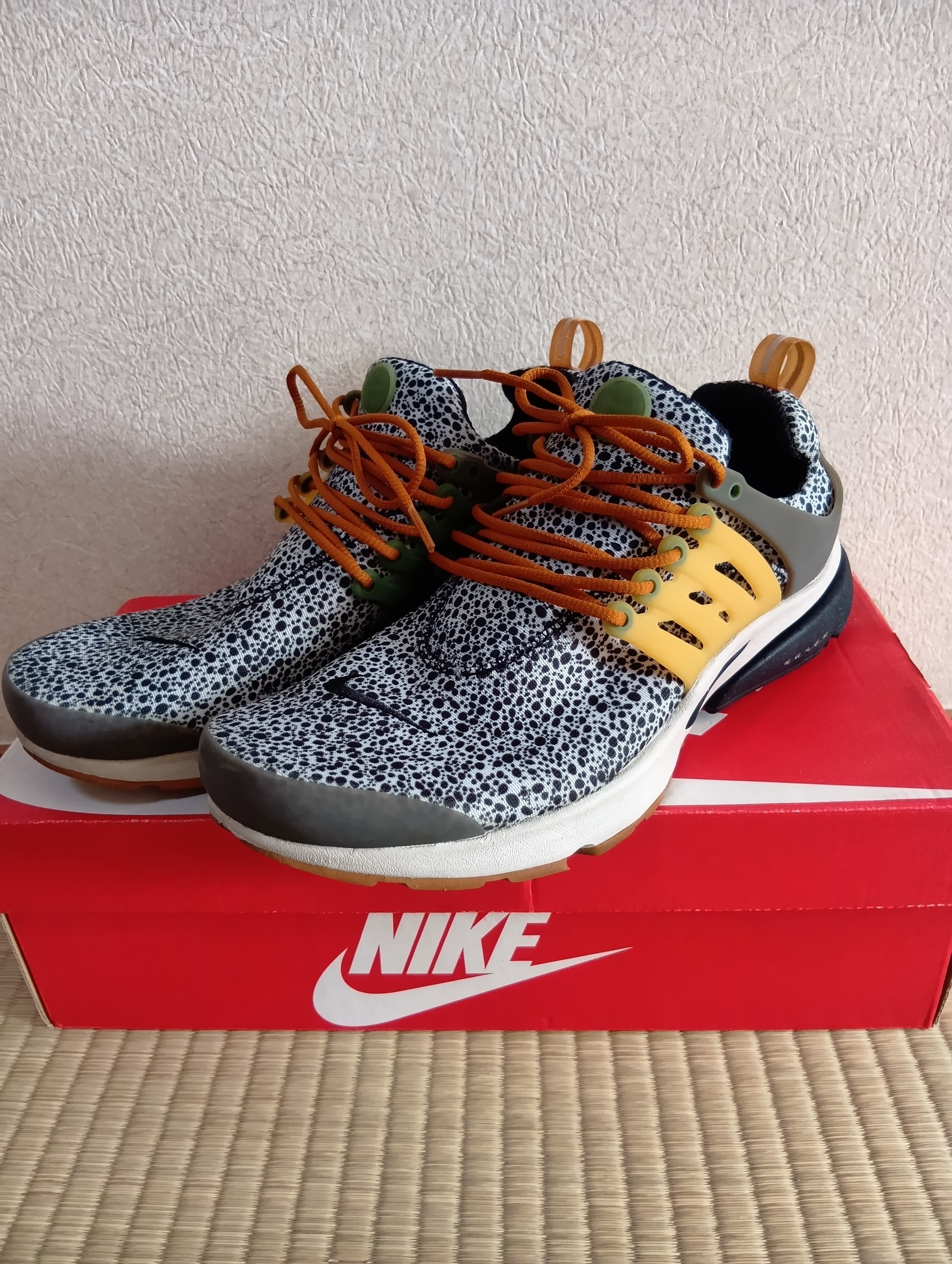 ナイキ エアプレスト "サファリ"