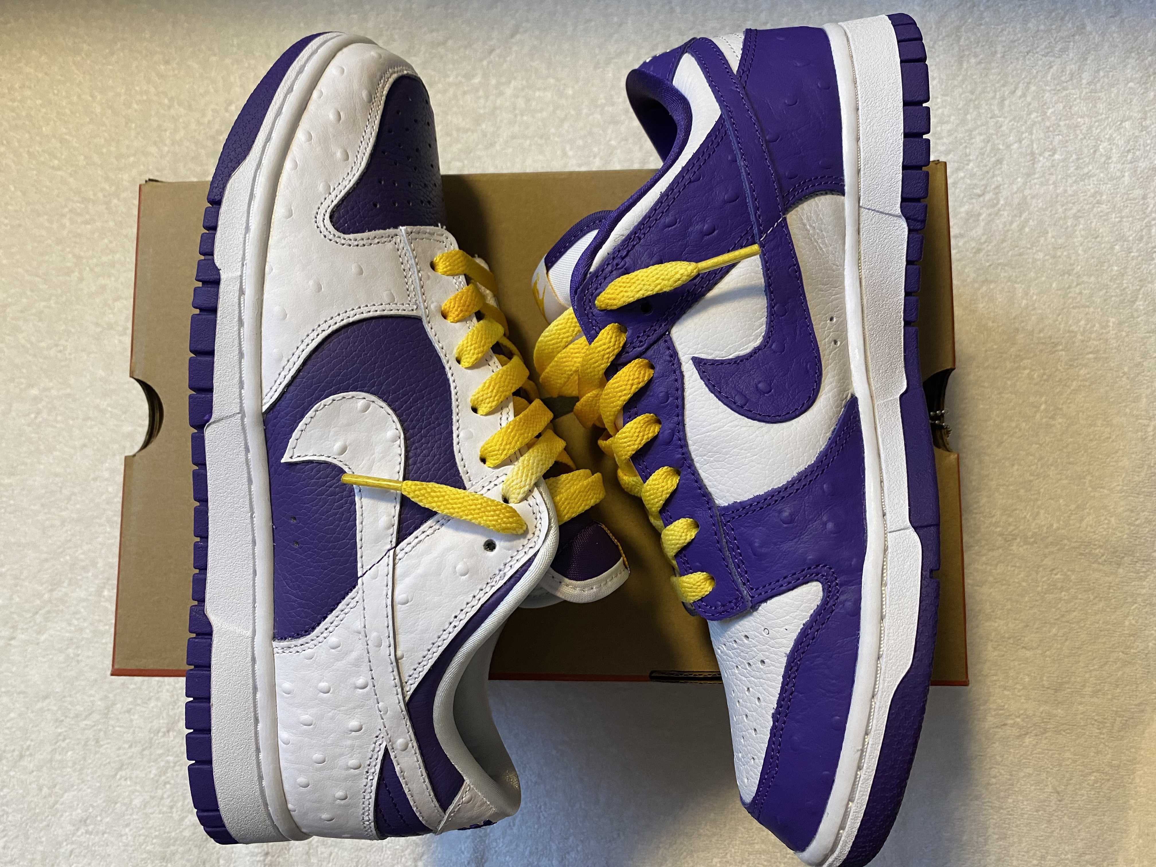 Nike Women's Dunk Low "Made You Look"