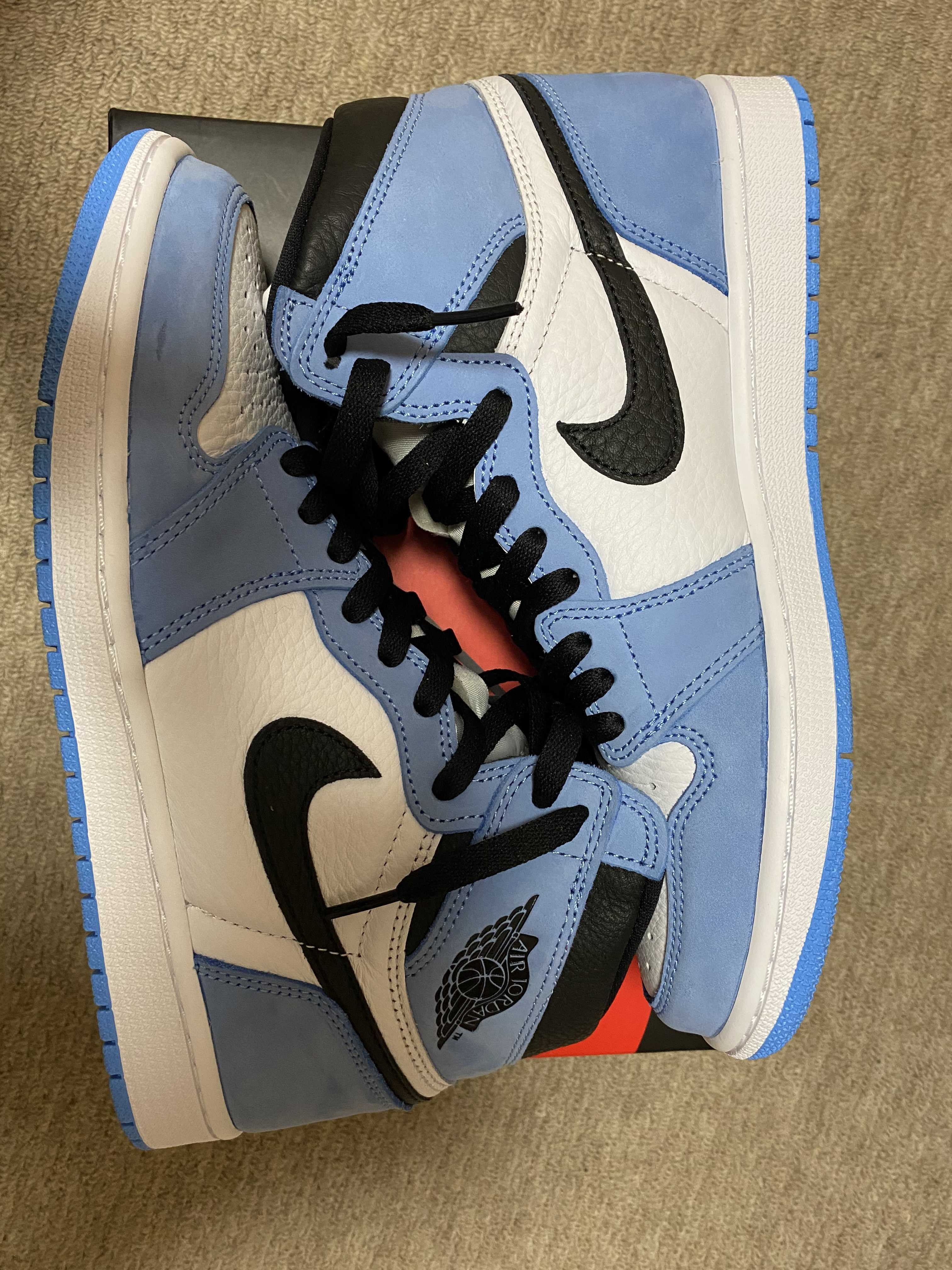 Nike Air Jordan 1 High OG "University Blue"