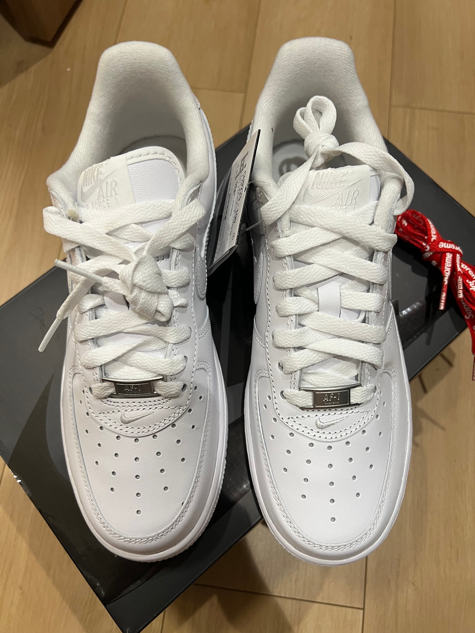 Supreme × Nike Air Force 1 Low "White"