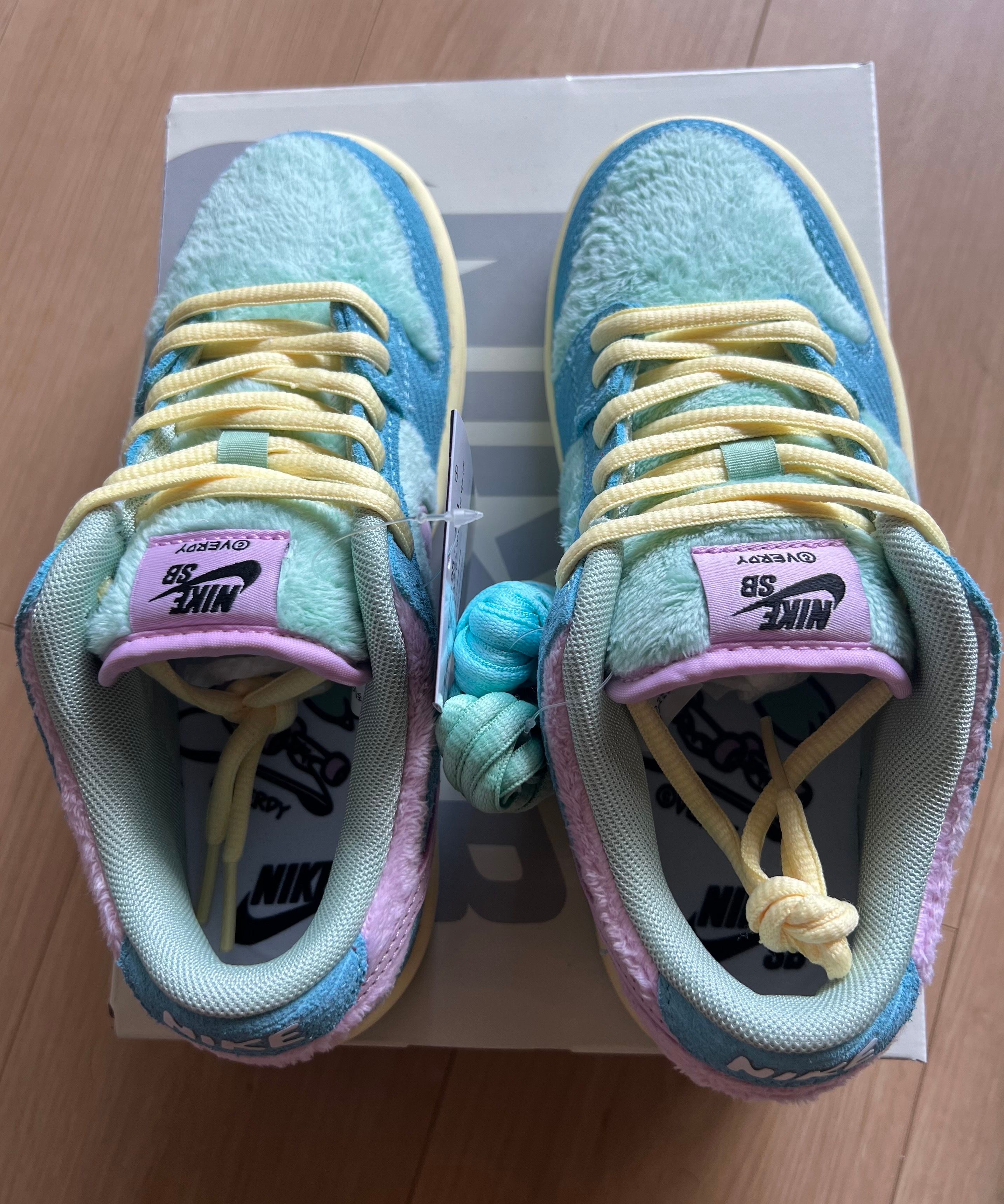 VERDY × Nike SB Dunk Low Pro QS "Visty/Blue Gaze and Enamel Green"