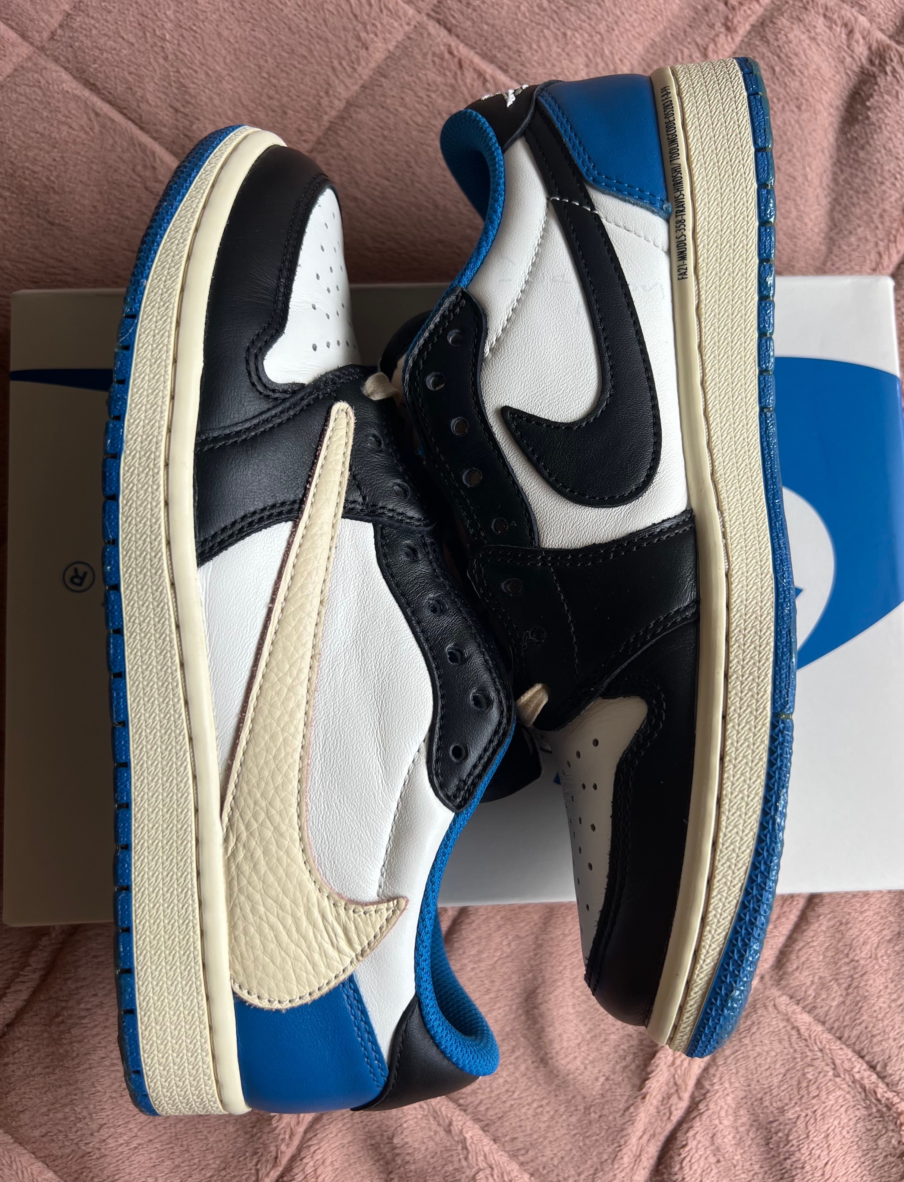 Travis Scott × fragment design × Nike Air Jordan 1 Low OG SP "Military Blue"