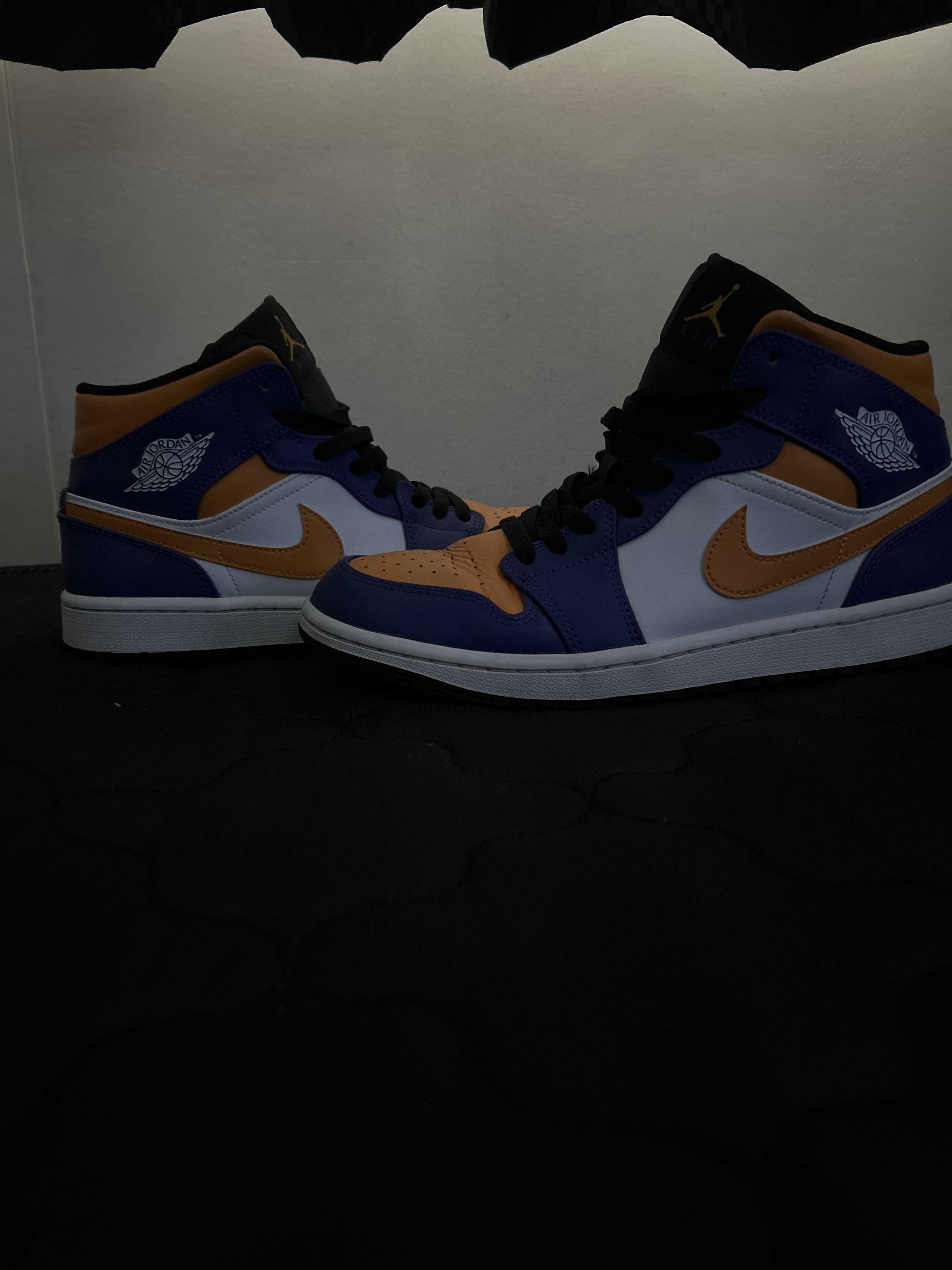 Nike Air Jordan 1 Mid "Lakers"