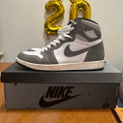 Nike Air Jordan 1 Retro High OG "Black and Smoke Grey"