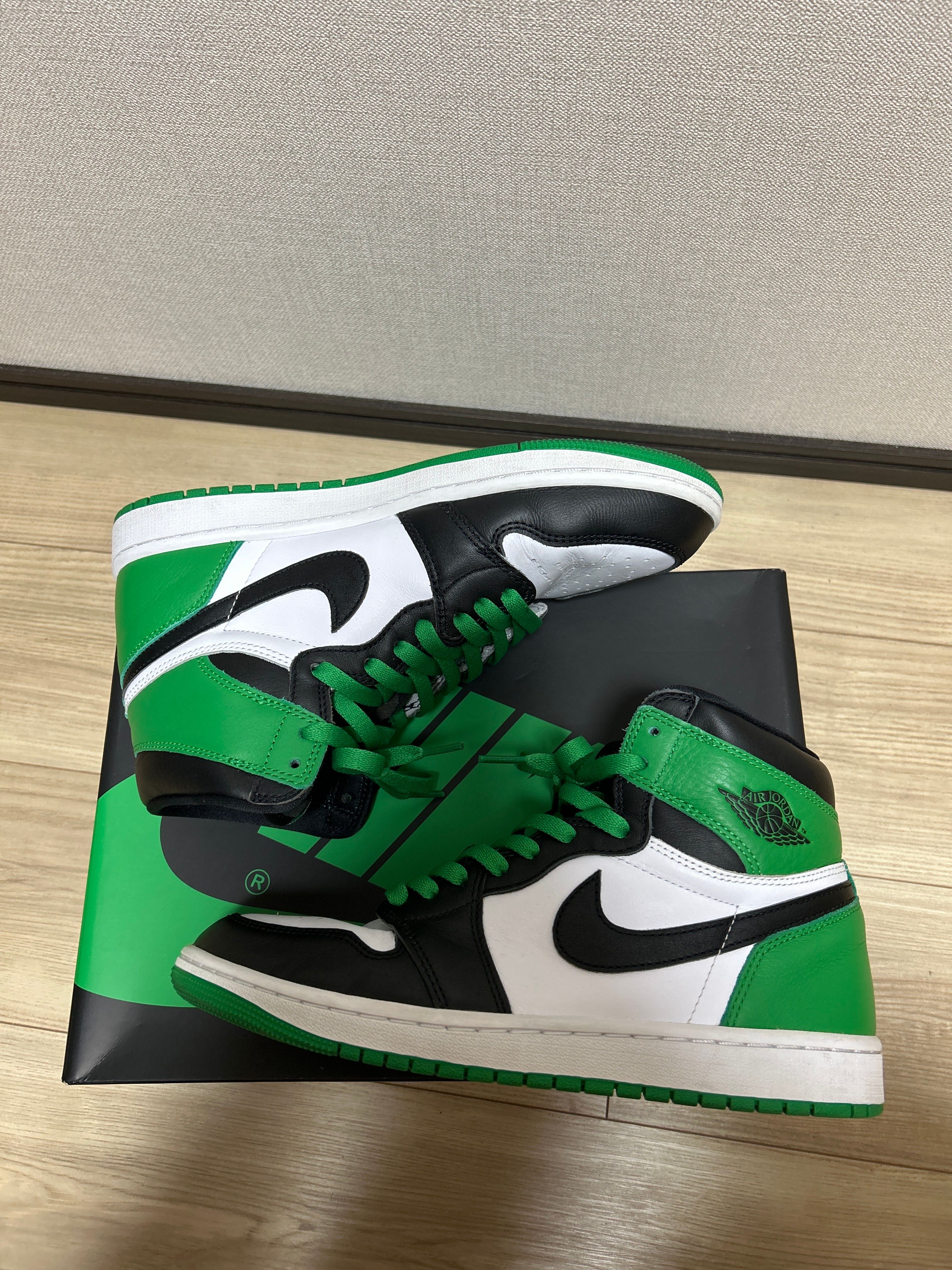 Nike Air Jordan 1 Retro High OG "Celtics/Black and Lucky Green" (2023)