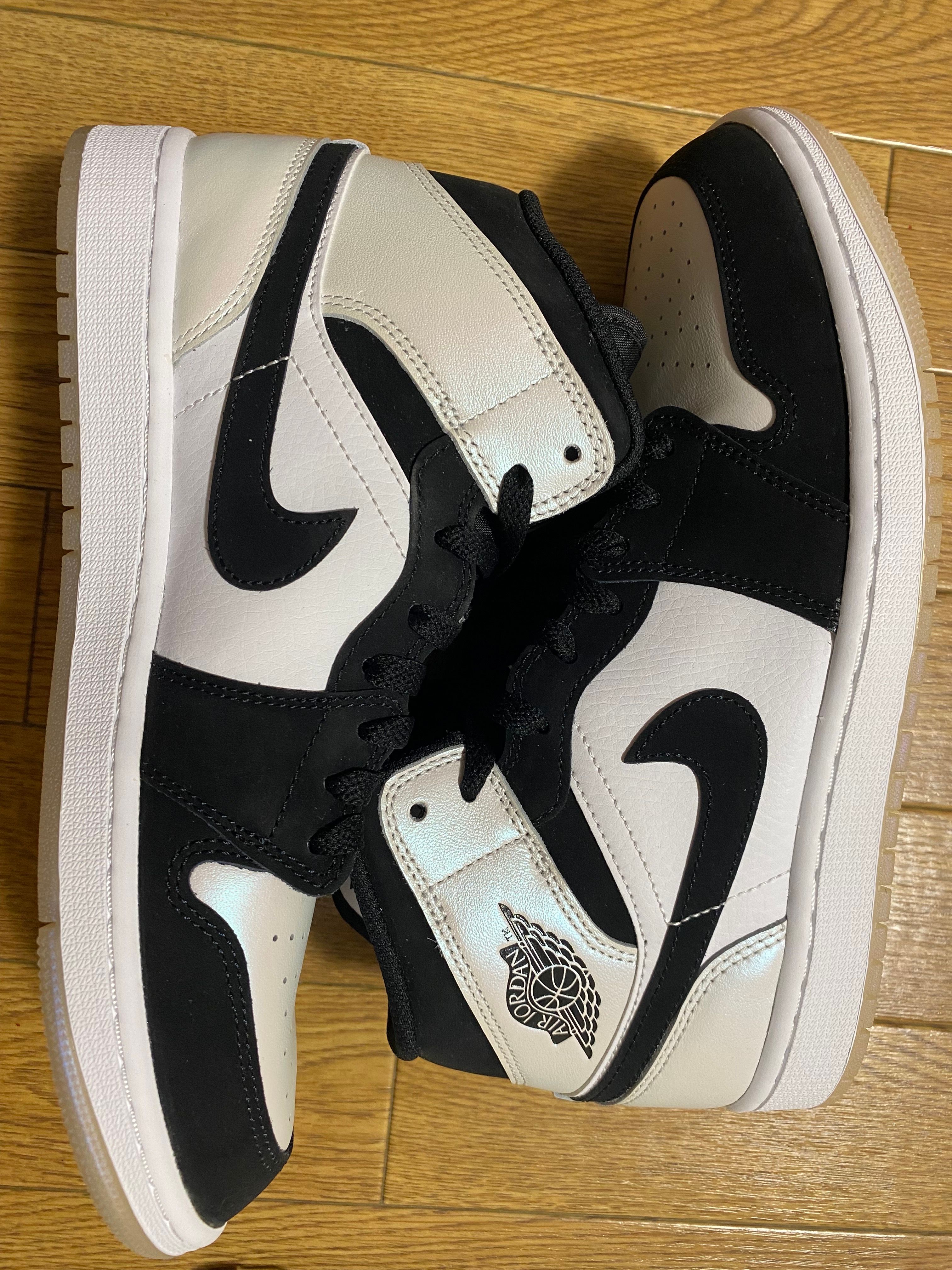 Nike Air Jordan 1 Mid "Omega/Black/White"