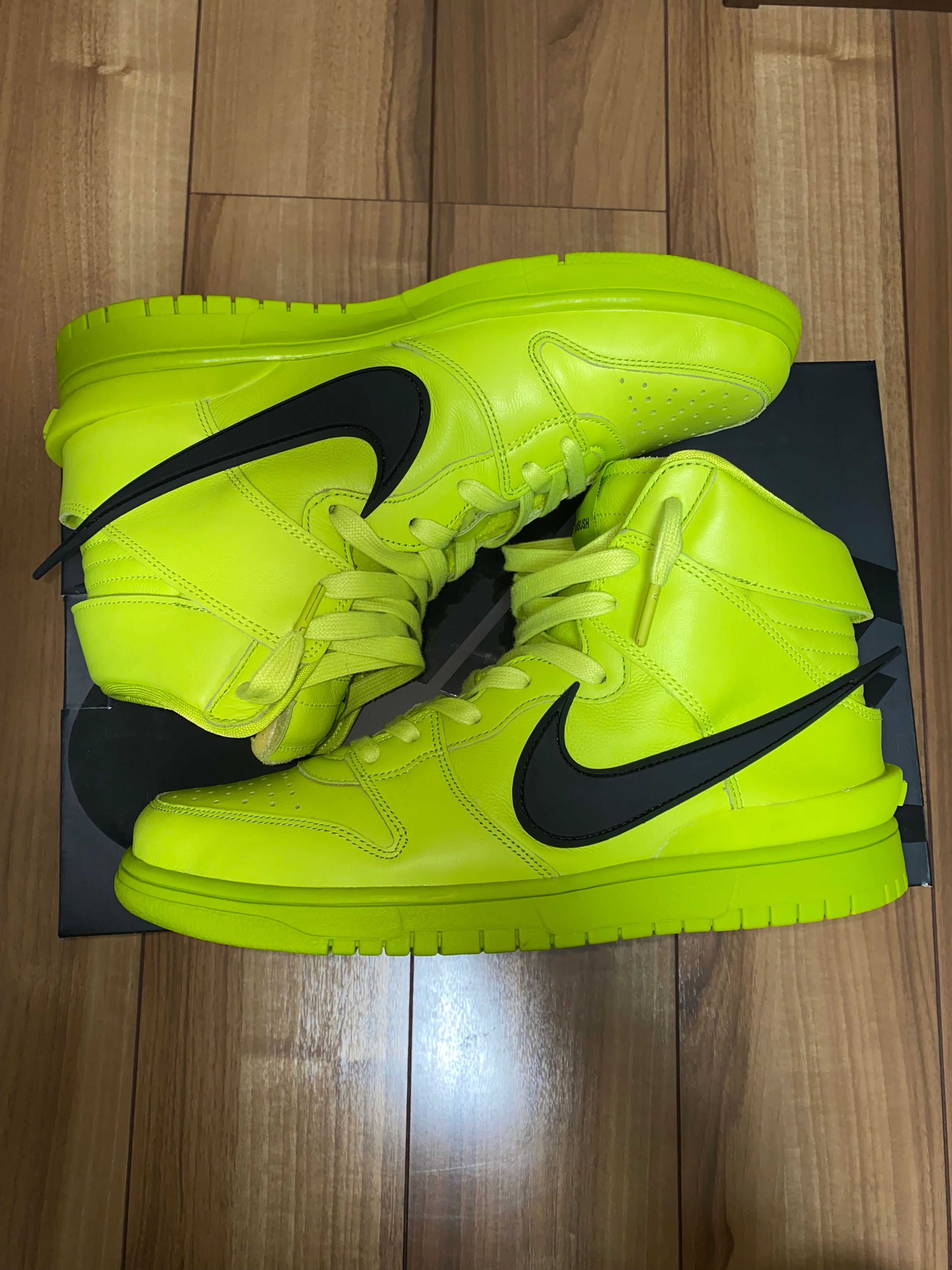 AMBUSH × NIKE DUNK HIGH "FLASH LIME"