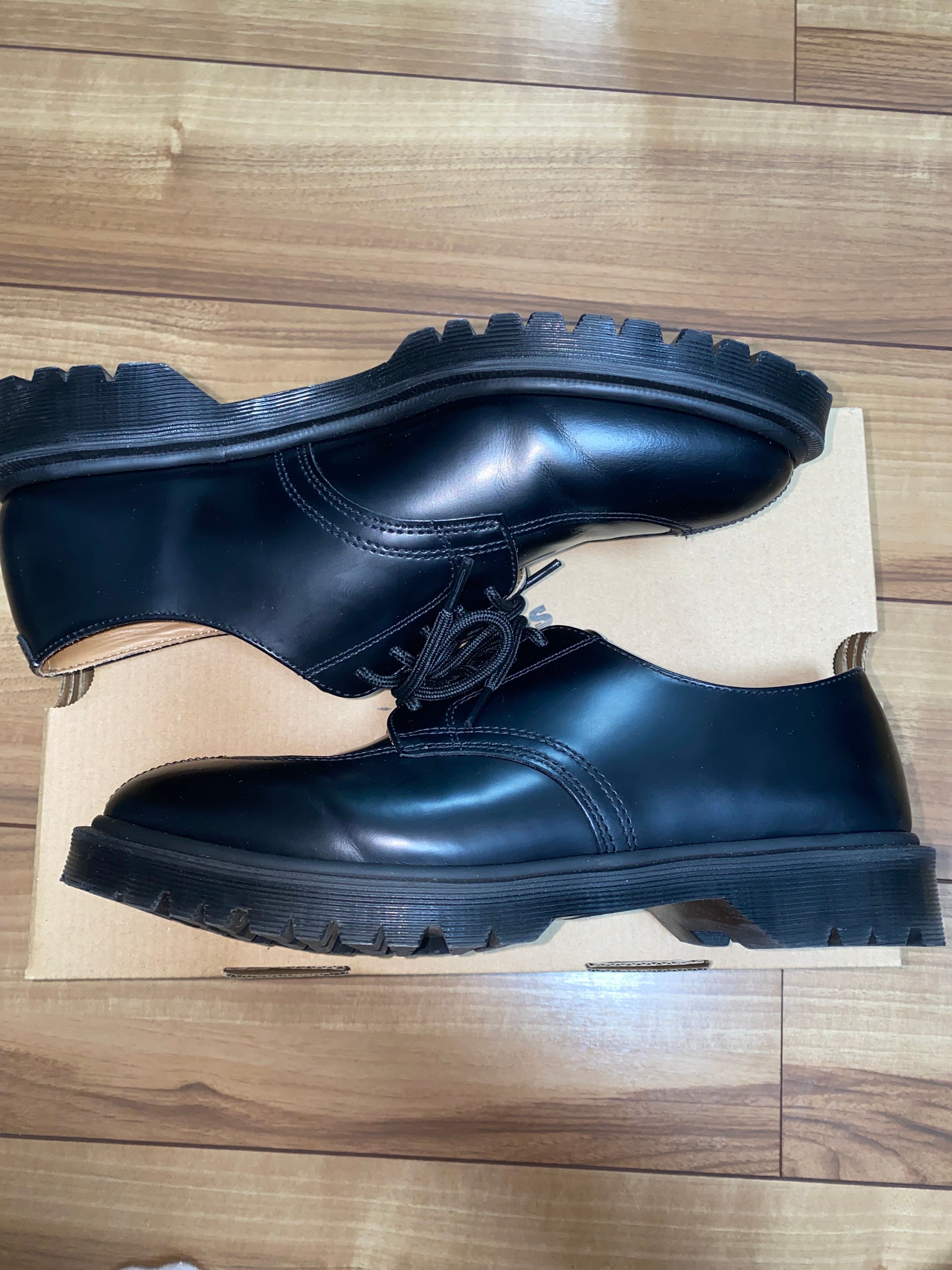 SUPREME × Dr.Martens SPLIT TOE 5-EYE SHOE "BLACK"