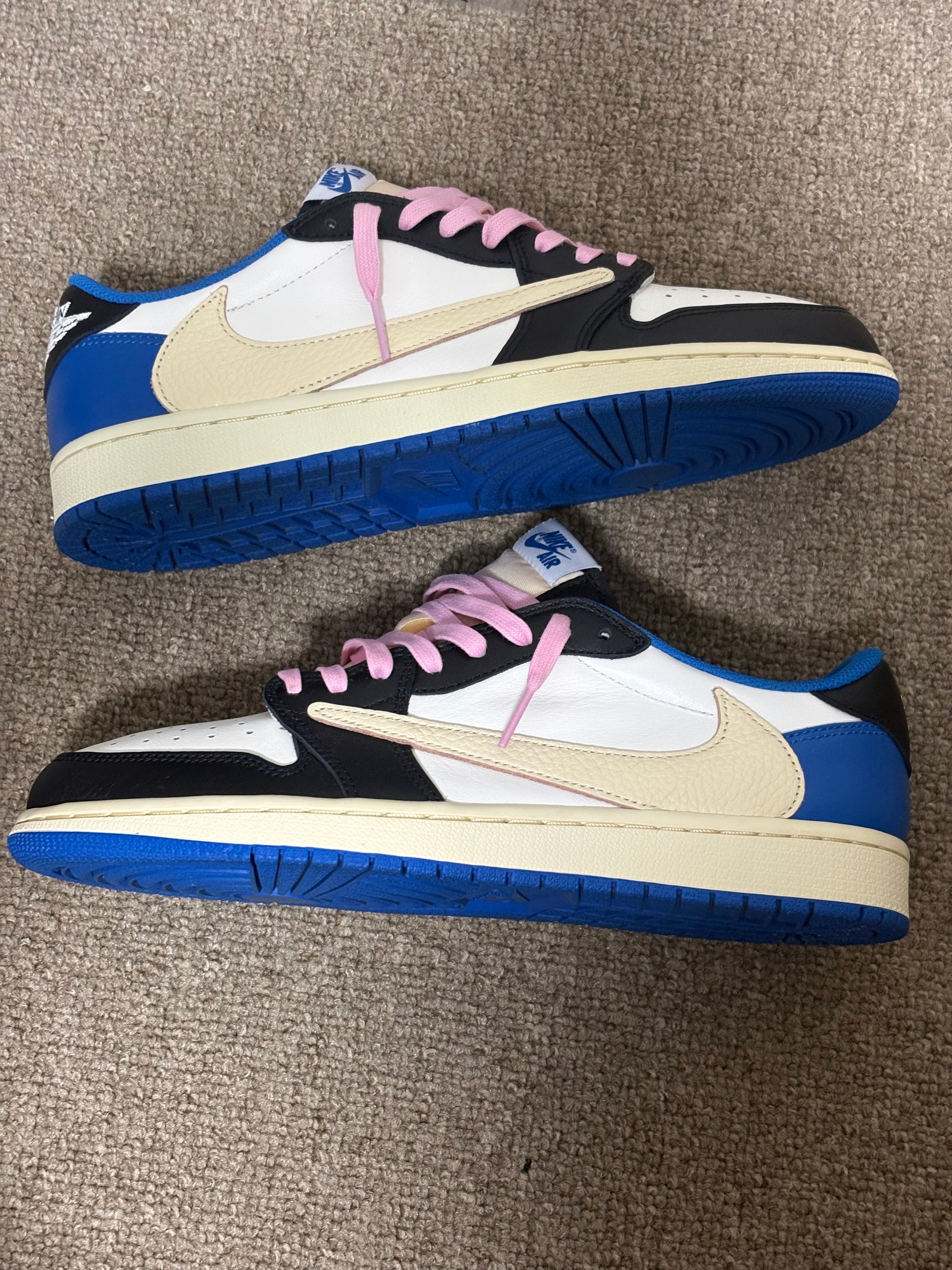 Travis Scott × fragment design × Nike Air Jordan 1 Low OG SP "Military Blue"