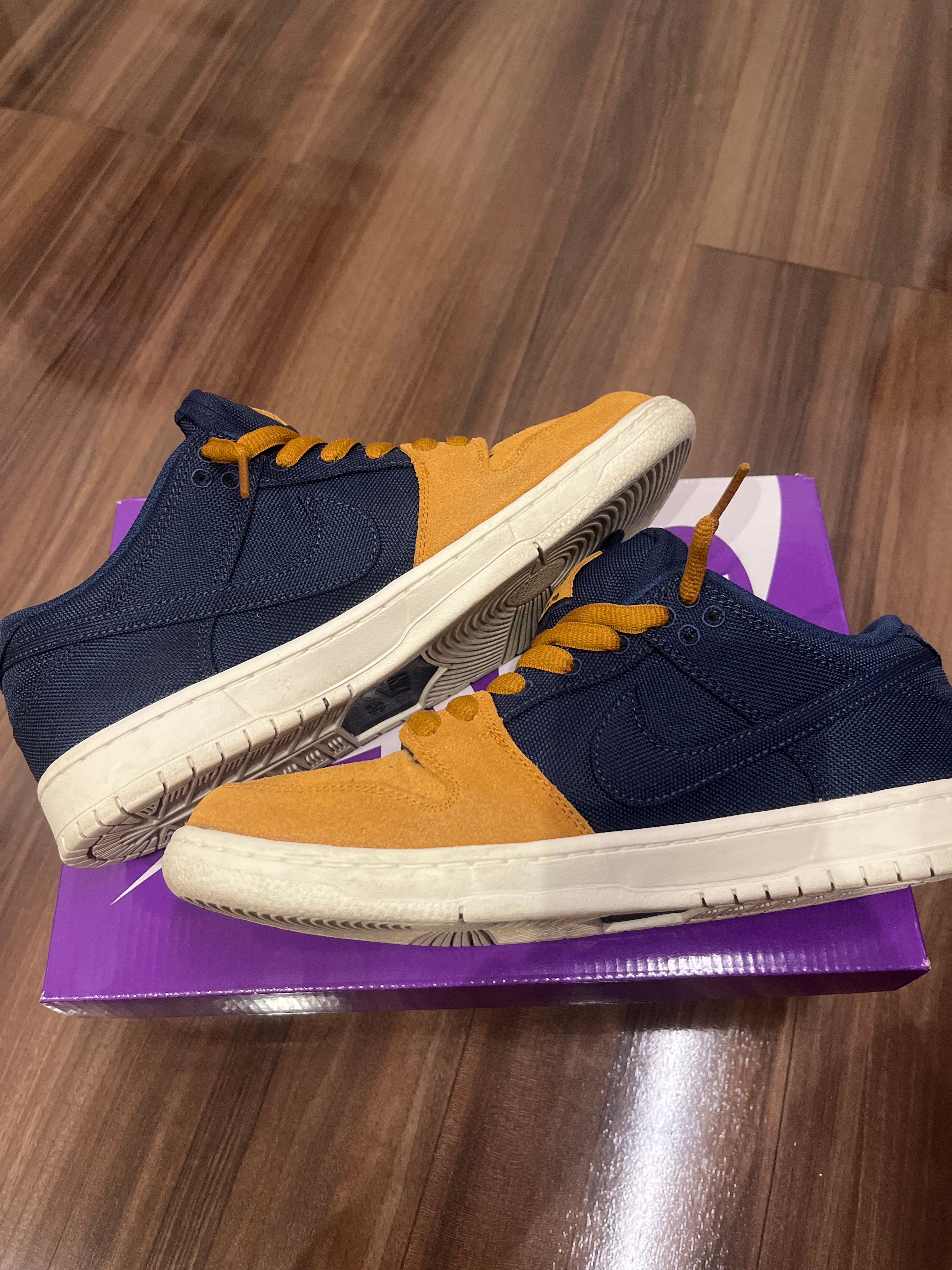 Nike SB Dunk Low "Desert Ochre and Midnight Navy"