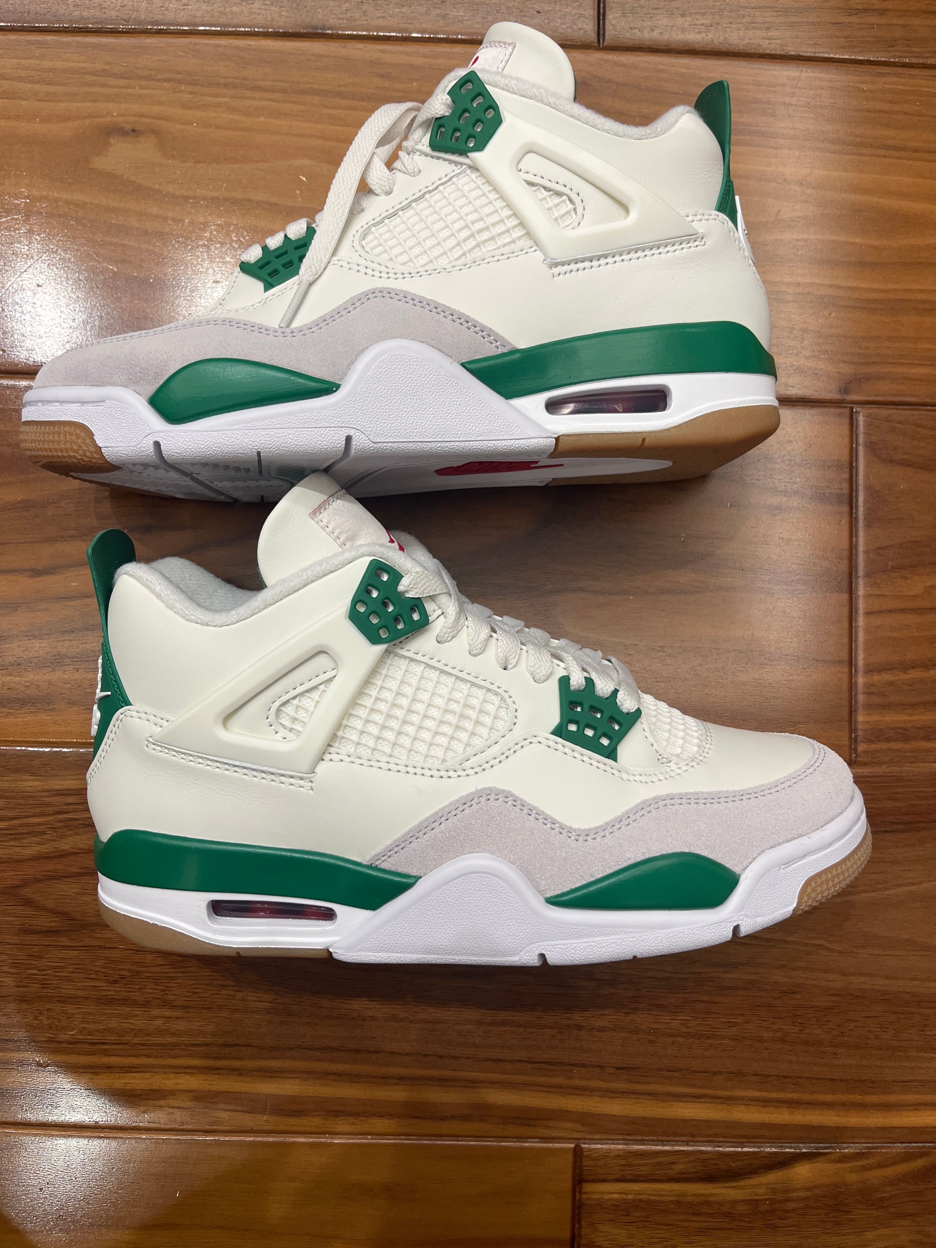 Nike SB × Air Jordan 4 Retro SP "Pine Green"