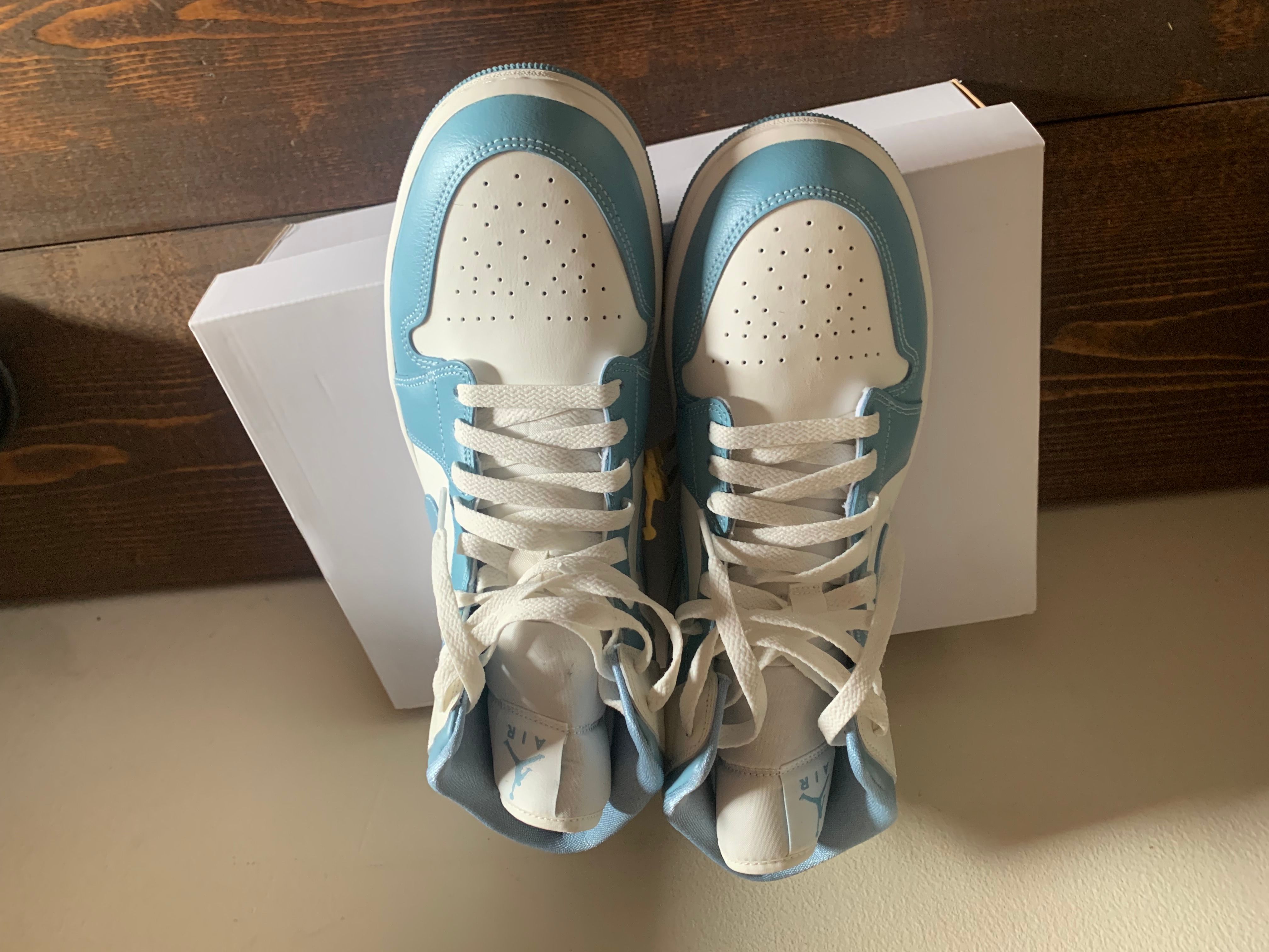 Nike Women's Air Jordan 1 Mid "University Blue"