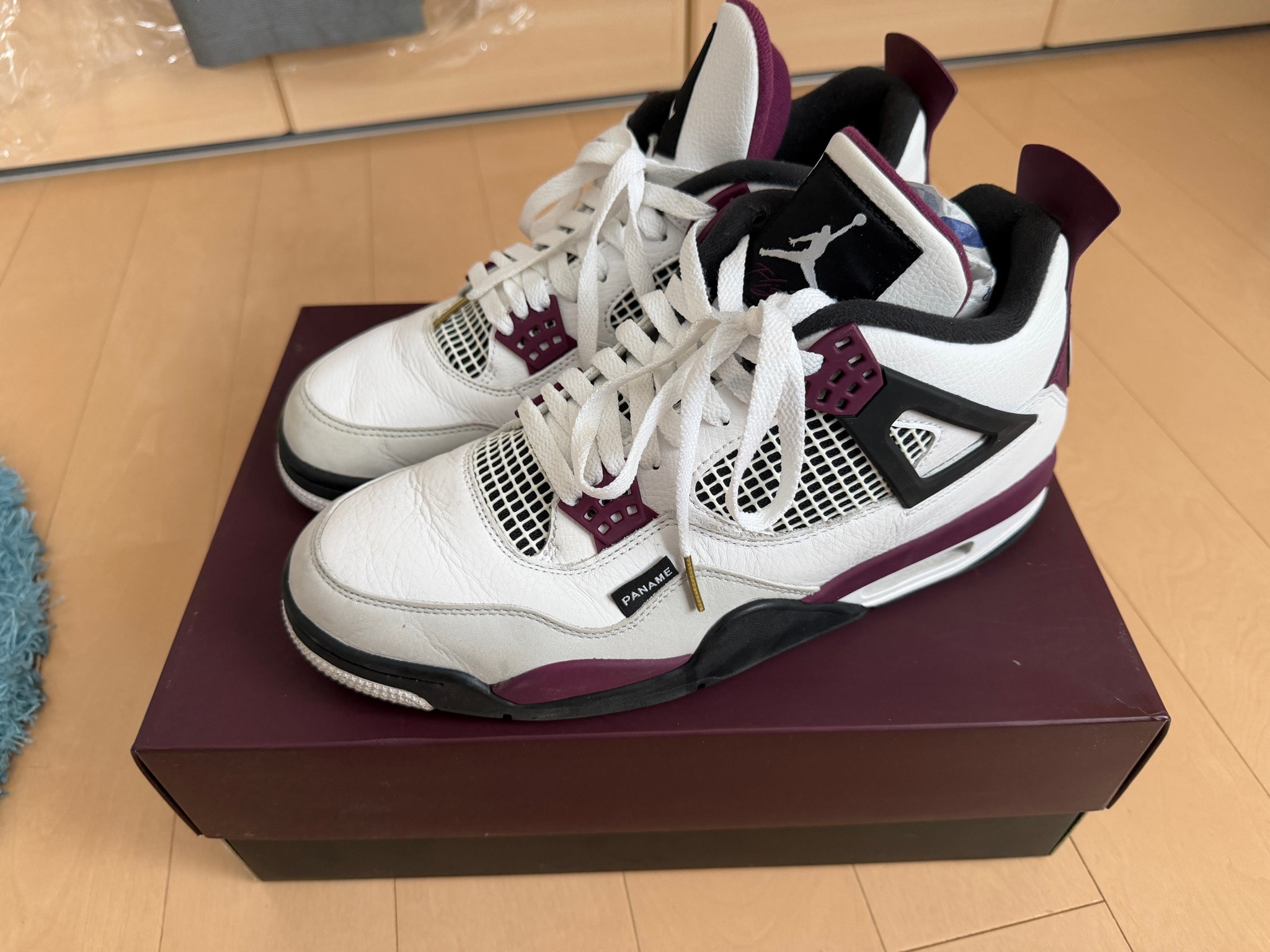 Paris Saint-Germain (PSG) × Nike Air Jordan 4 Retro "White/Black-Metallic Gold-Bordeaux"