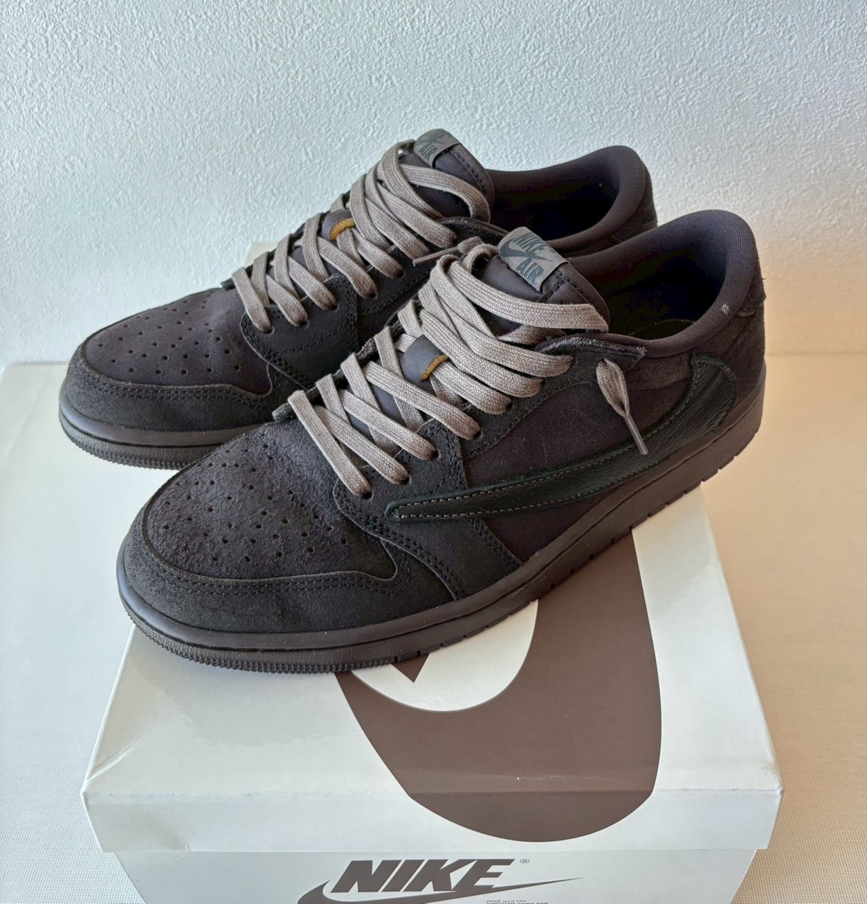 Travis Scott × Nike Air Jordan 1 Low OG SP "Velvet Brown and Dark Mocha"