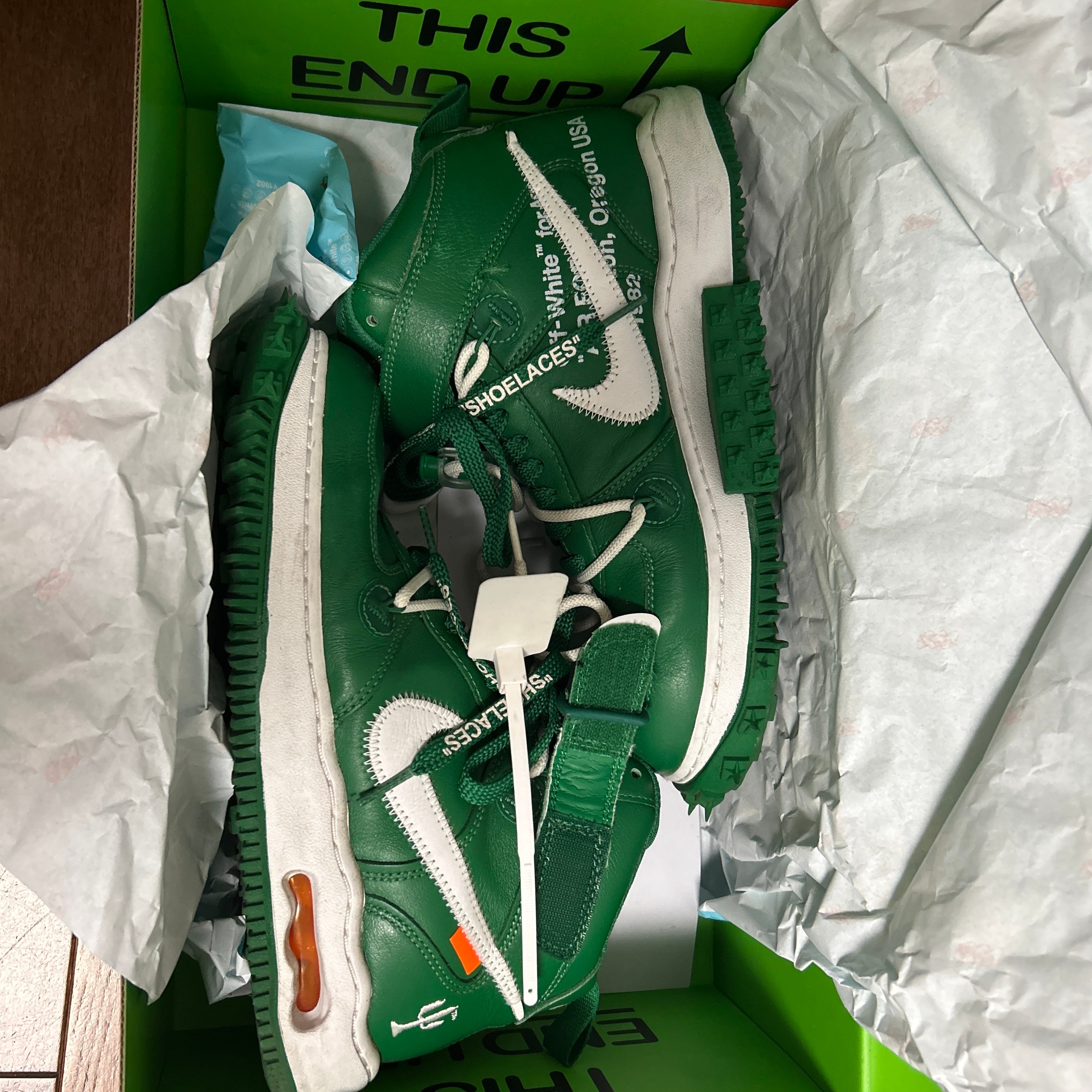 Off-White × Nike Air Force 1 Mid SP LTHR "Pine Green"