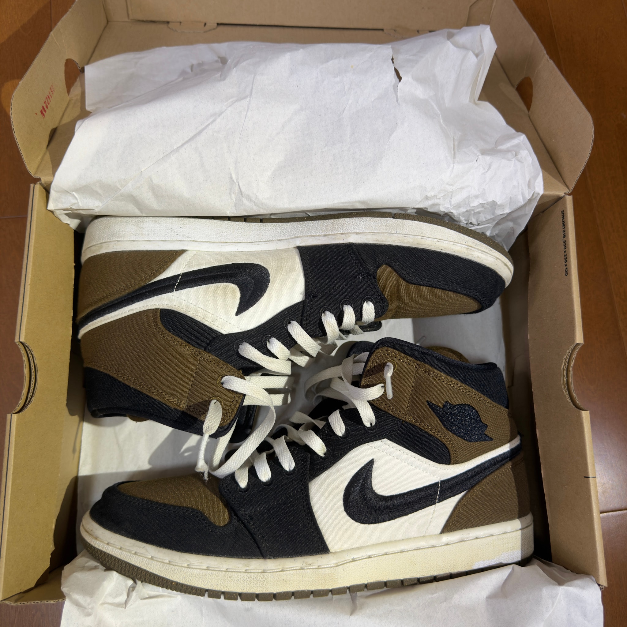 Nike Women's Air Jordan 1 Mid SE "Olive Toe"