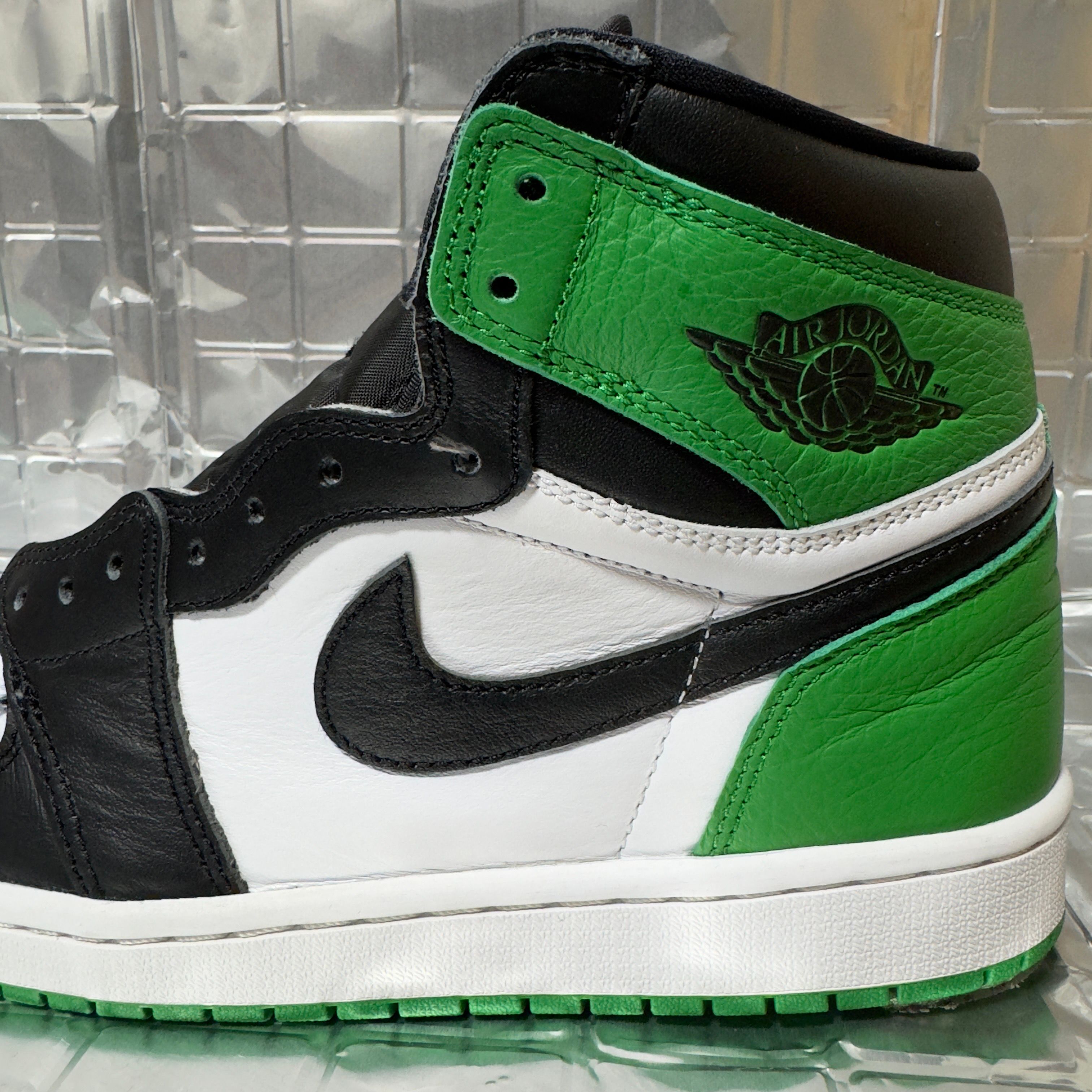 Nike Air Jordan 1 Retro High OG "Celtics/Black and Lucky Green" (2023)