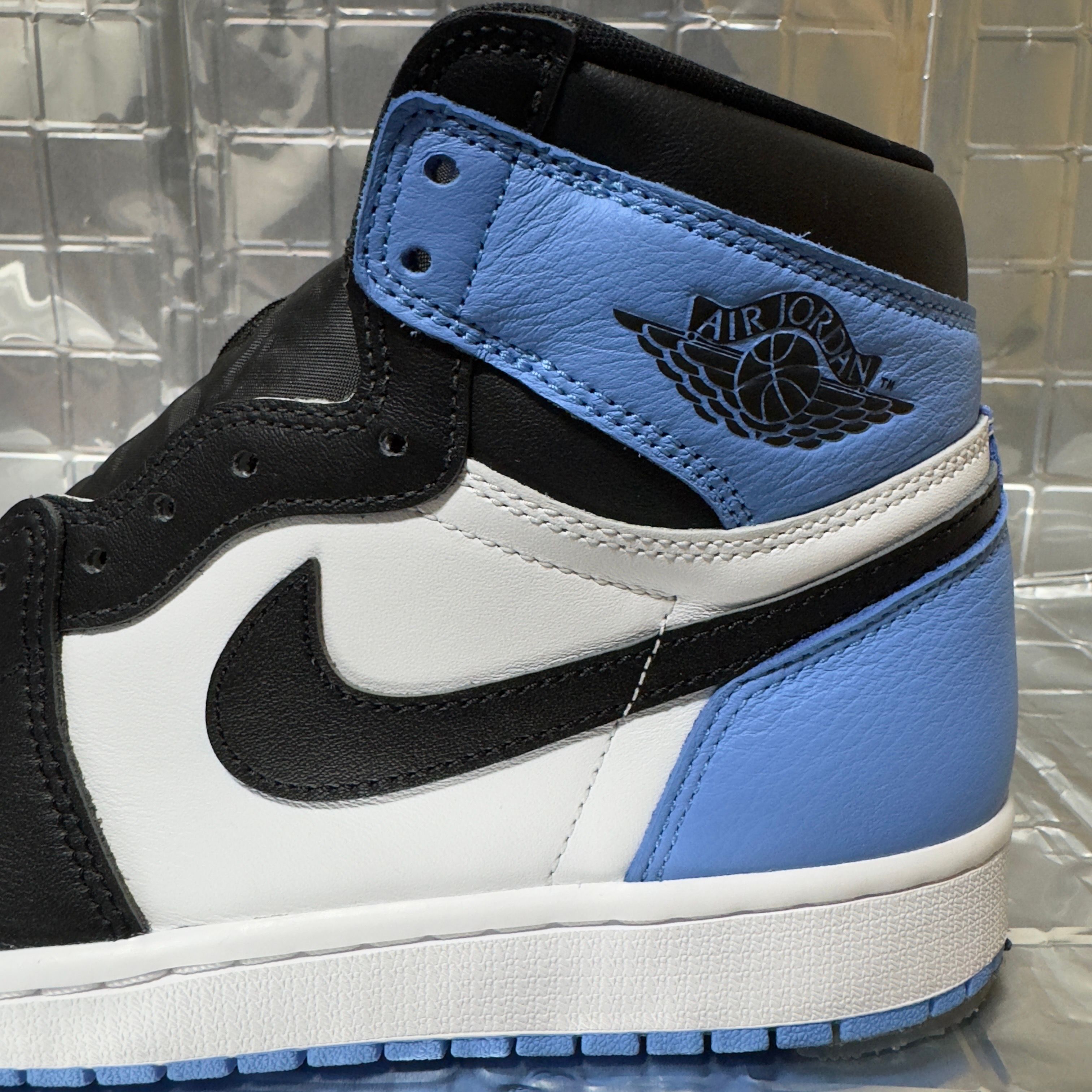 Nike Air Jordan 1 Retro High OG "University Blue/UNC Toe"