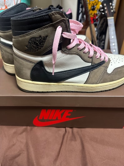 Travis Scott × Nike Air Jordan 1 Retro High OG TS SP "Sail/Dark Mocha"
