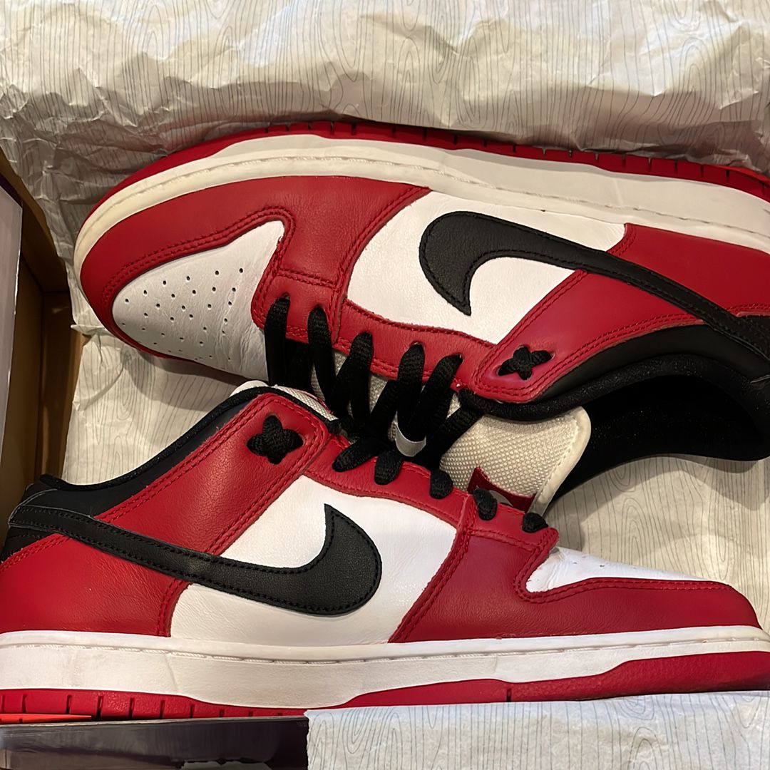 Nike SB Dunk Low Pro "J-Pack Chicago/Varsity Red and White"