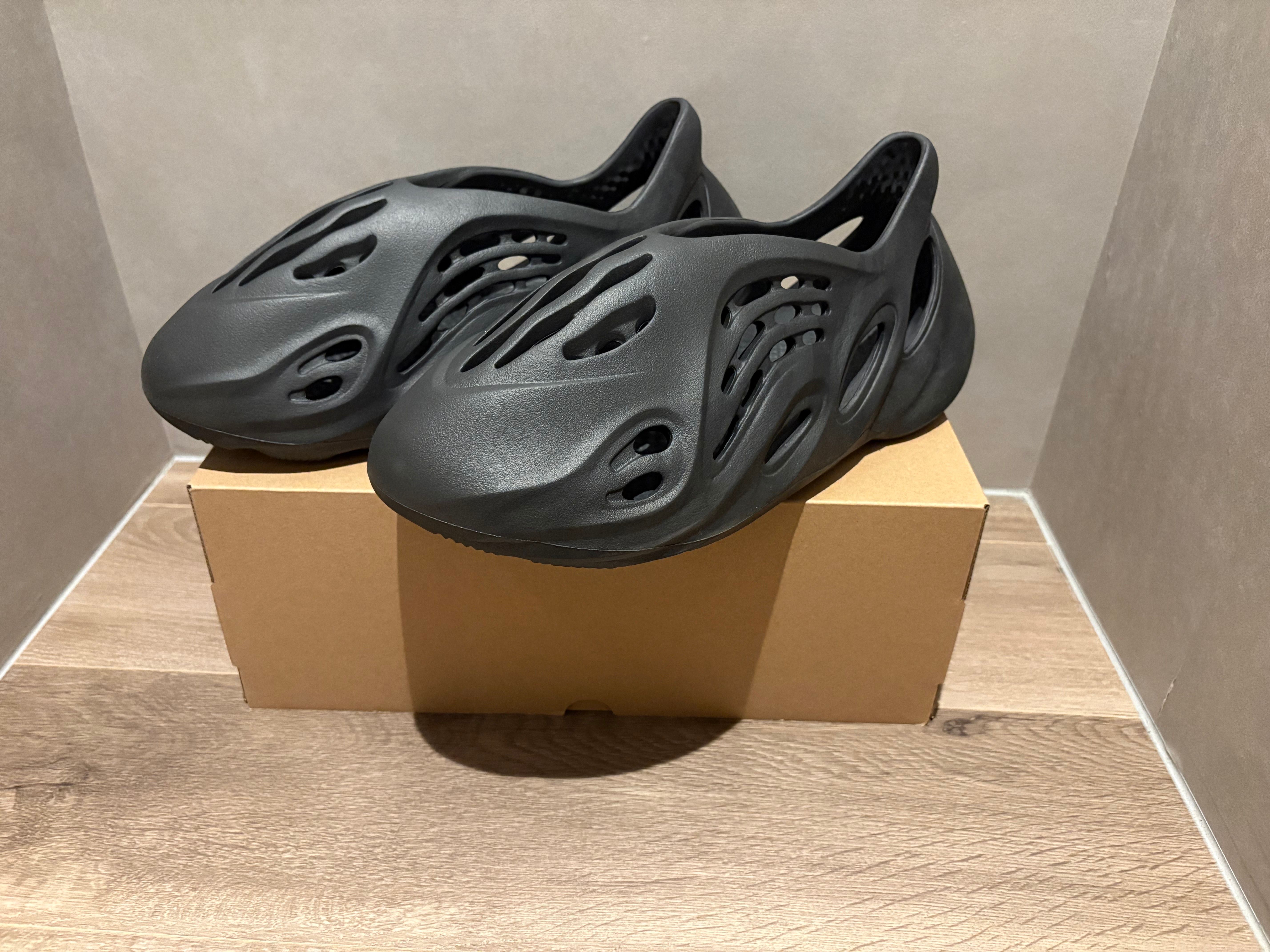イージー フォームランナー 28.5 YEEZY（adidas） - 新品 アディダス イージー フォームランナー
