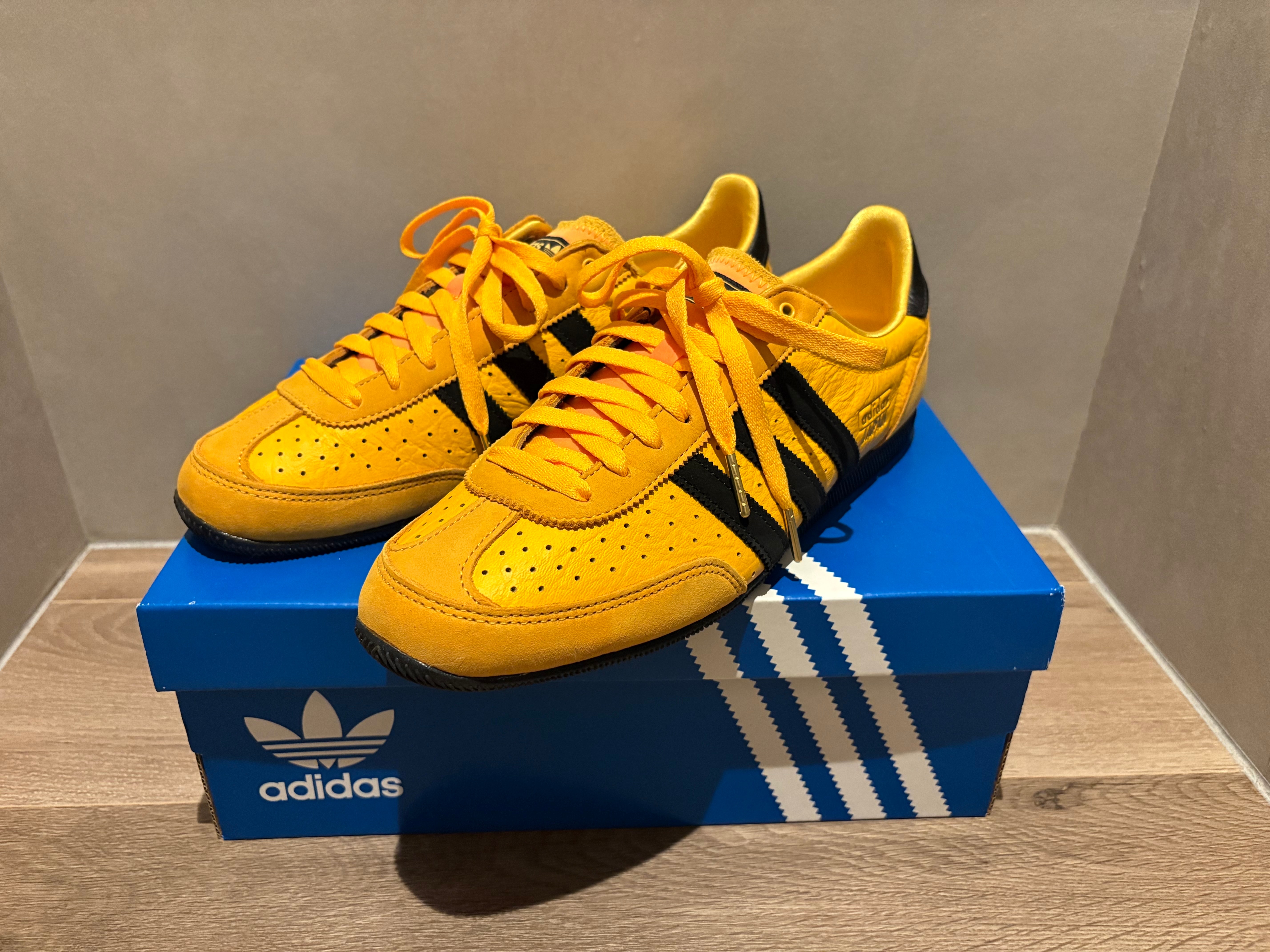 adidas Women's Japan "Core Yellow/Core Black/Gold Metallic"