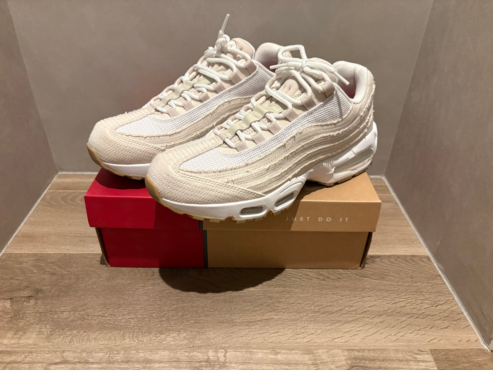 Levi's × Nike Air Max 95 OG "Denim White"