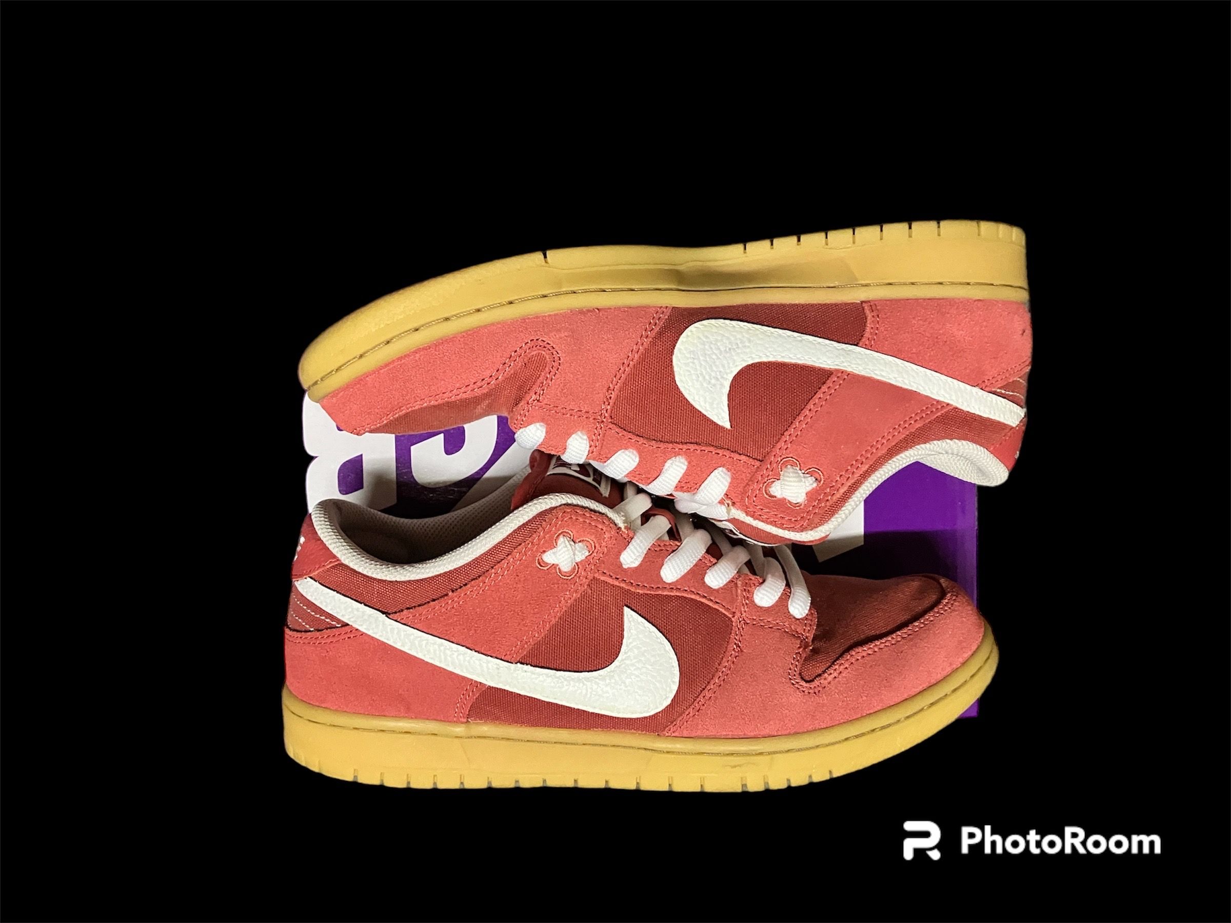 Nike SB Dunk Low "Adobe"