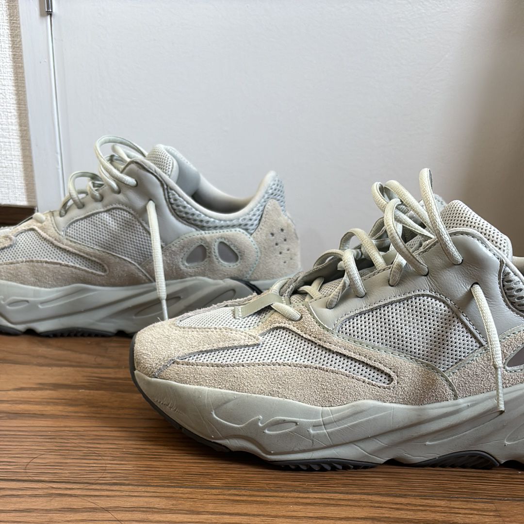 adidas YEEZY Boost 700 "Salt"