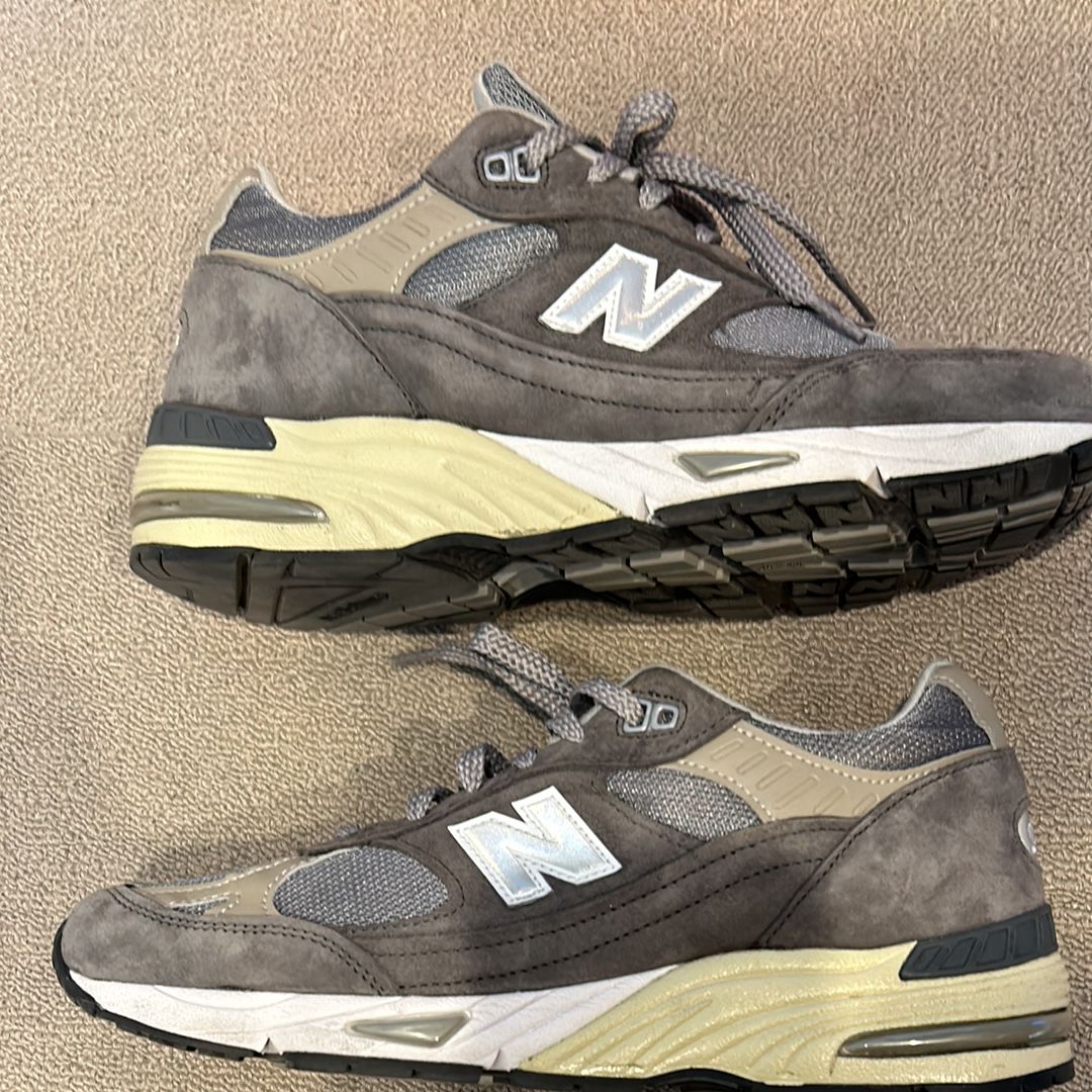 New Balance Women's 991 "Grey/White"