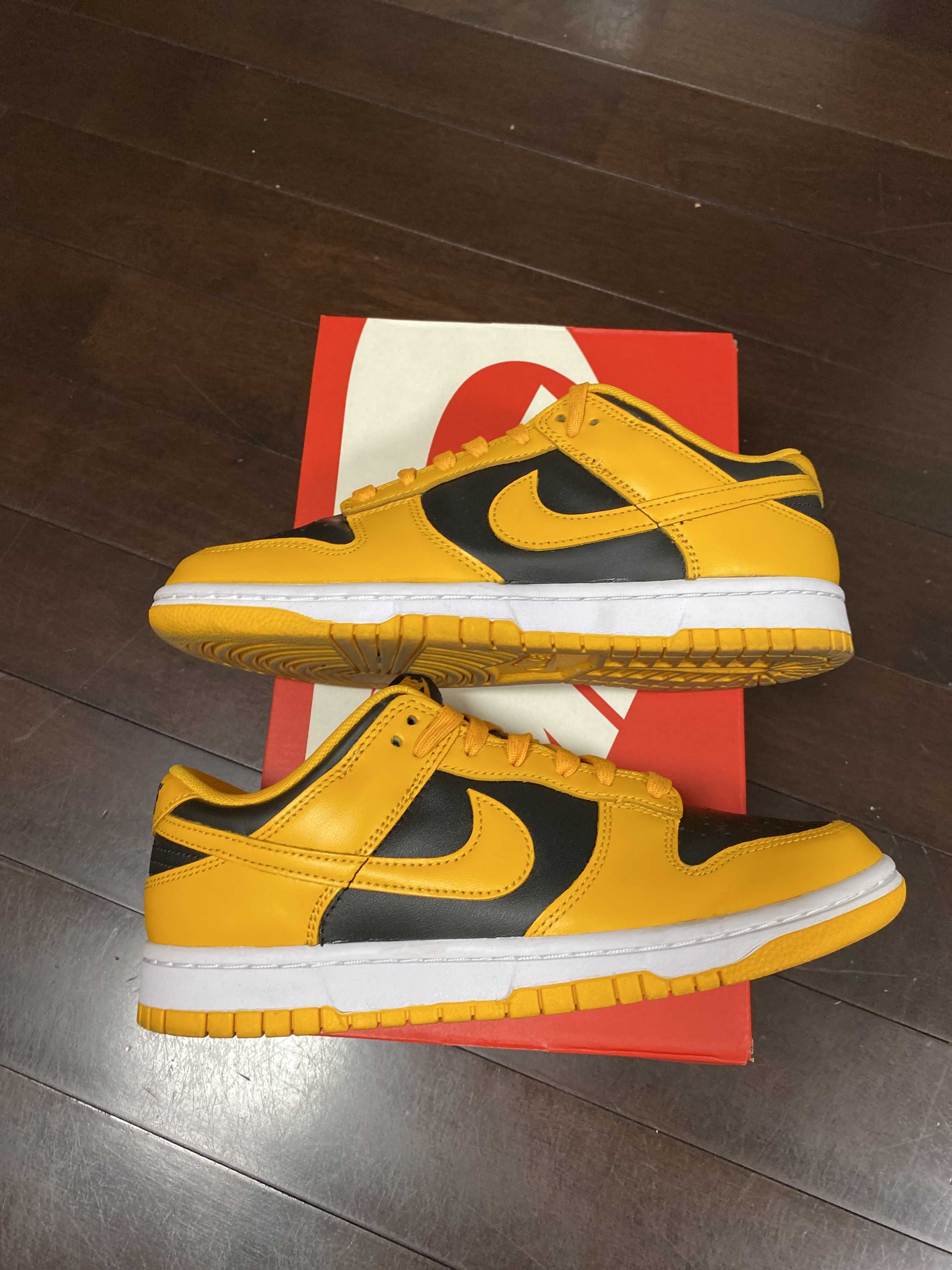 Nike Dunk Low "Championship Goldenrod"