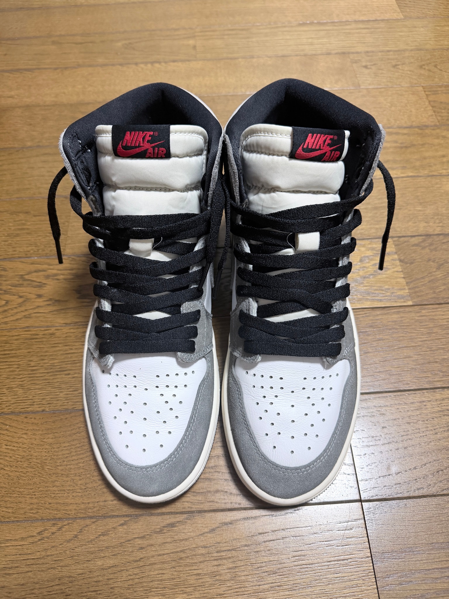Nike Air Jordan 1 Retro High OG "Black and Smoke Grey"