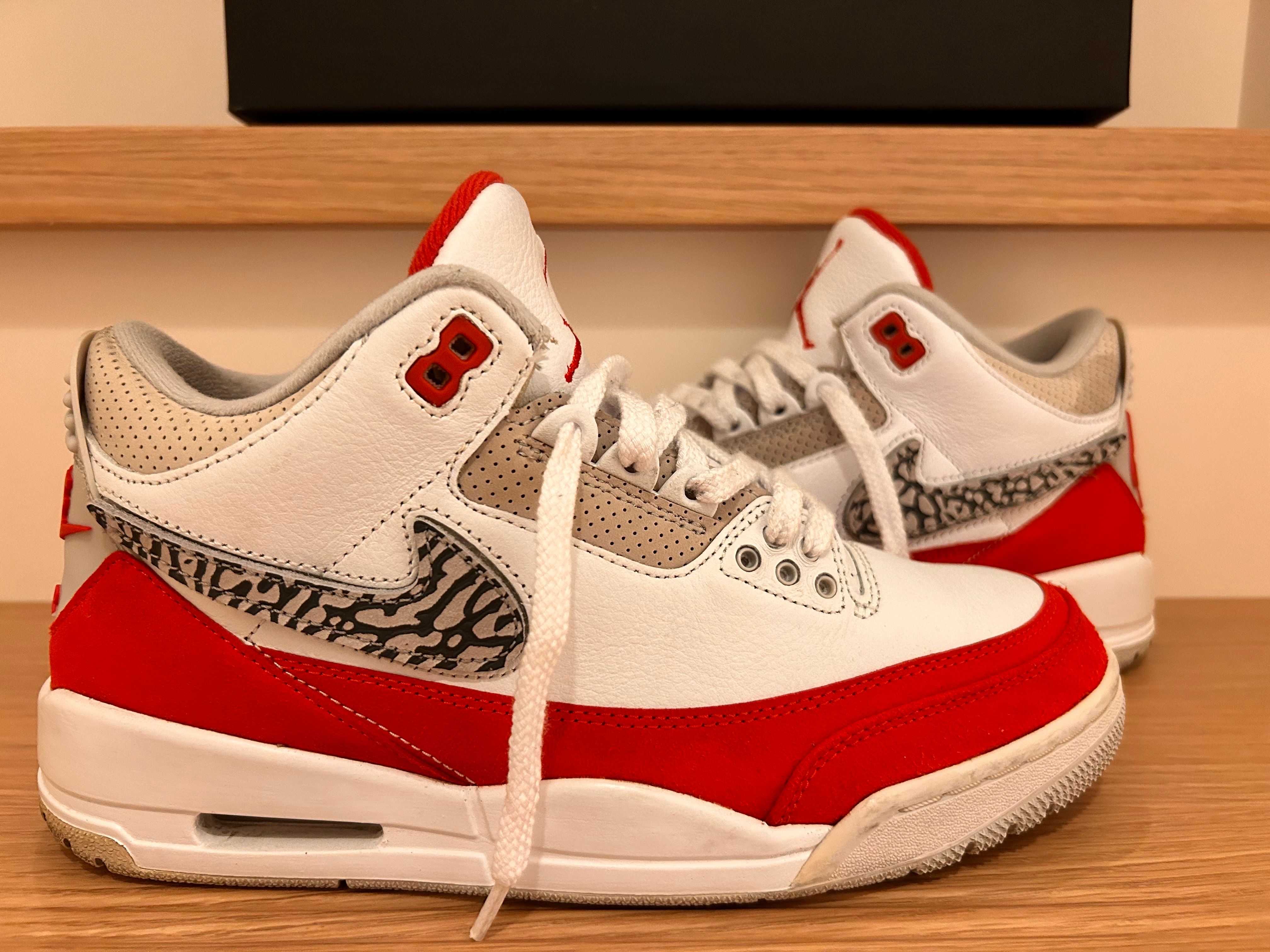 Nike Air Jordan 3 Retro "Tinker White/University Red"