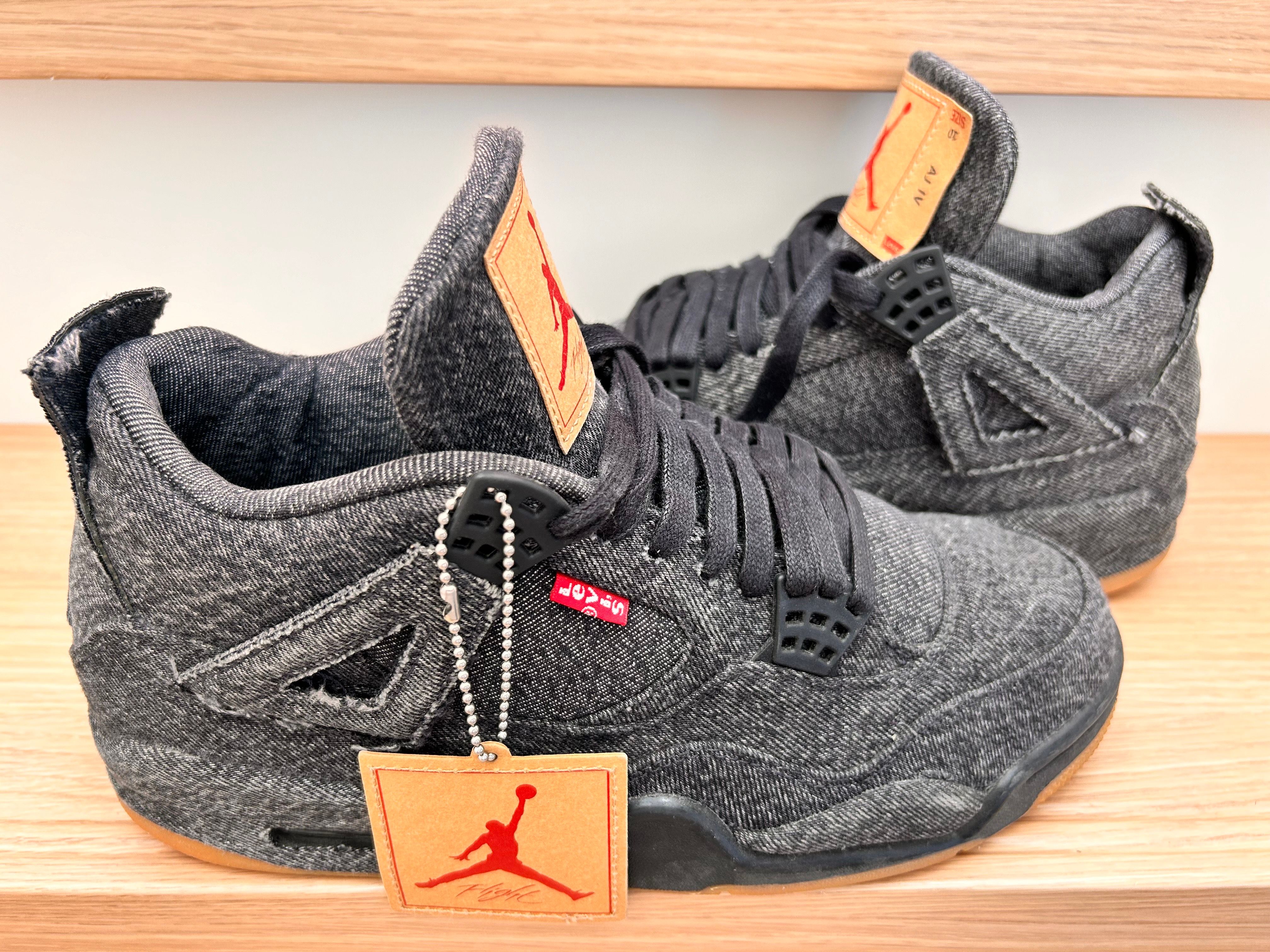 Nike × Levi's Air Jordan 4 "Black Denim" (Tag: LEVIS®)