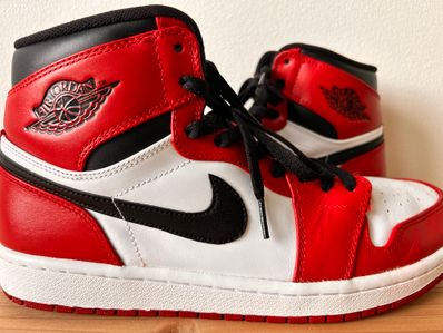 Nike Air Jordan 1 Retro High "Chicago" (2013)